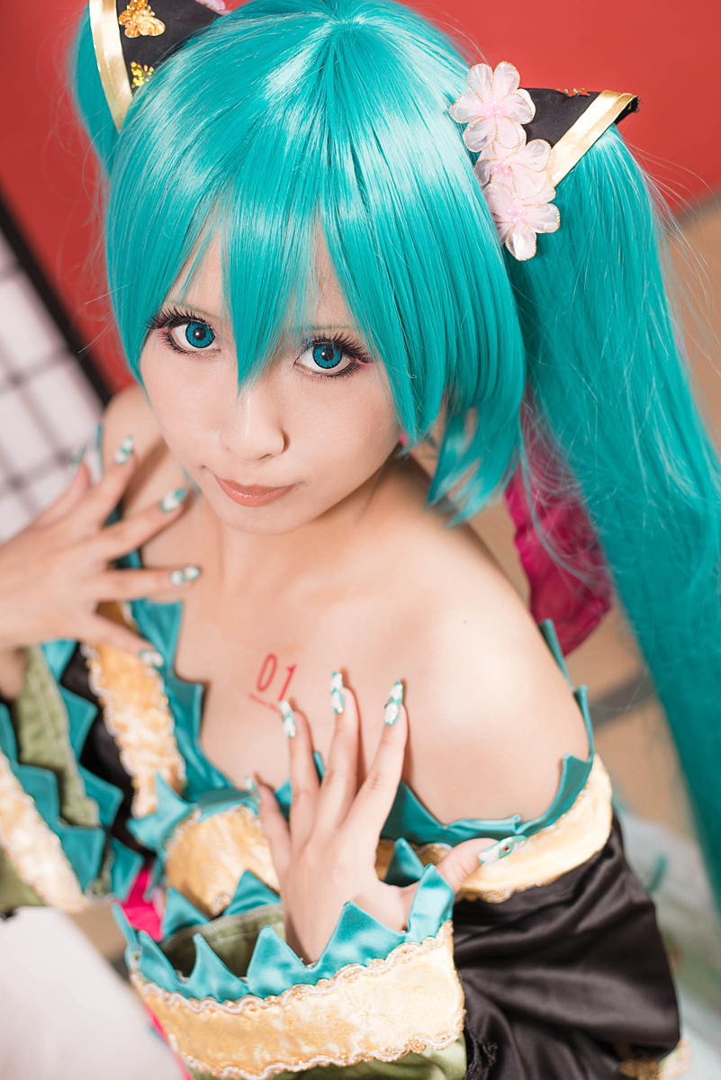 [nụ cười biết ơn] Miku cay đắng