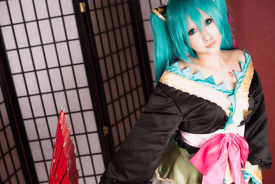 [nụ cười biết ơn] Miku cay đắng