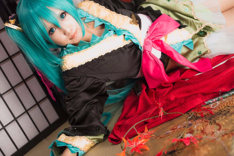 [nụ cười biết ơn] Miku cay đắng