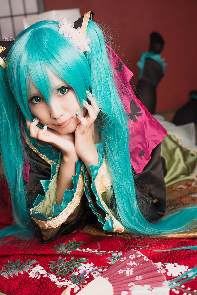 [nụ cười biết ơn] Miku cay đắng