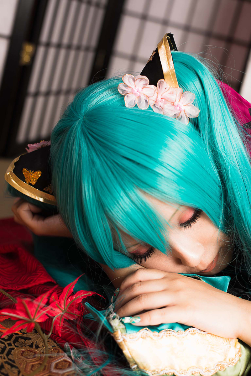 [nụ cười biết ơn] Miku cay đắng