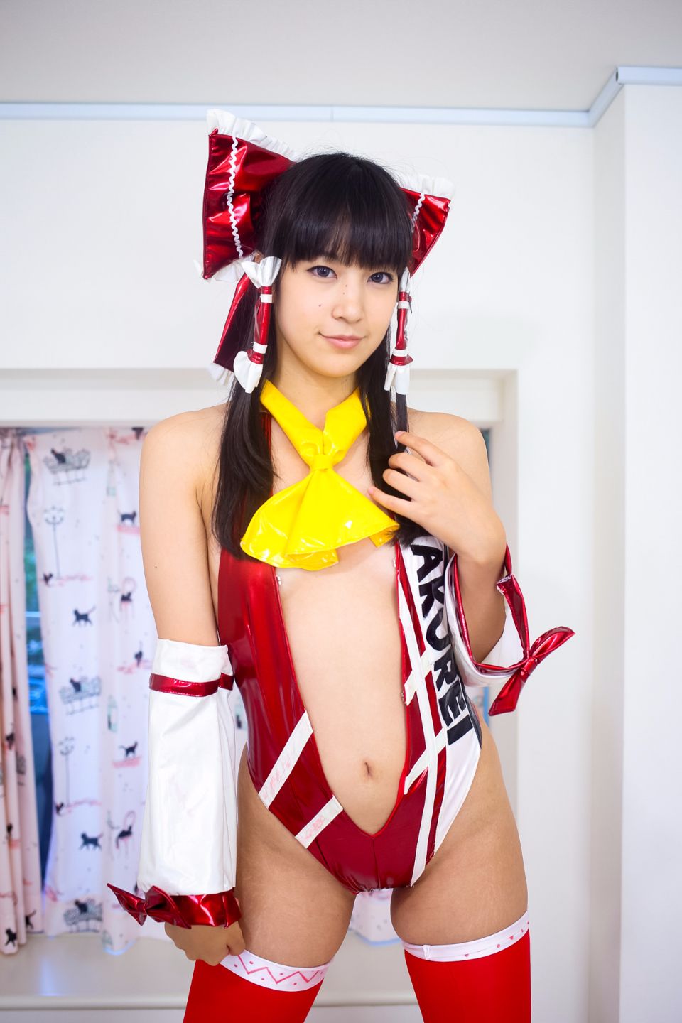 Tóc đen 19 tuổi thẳng cạo lớp xinh đẹp Lớp 04 Reimu