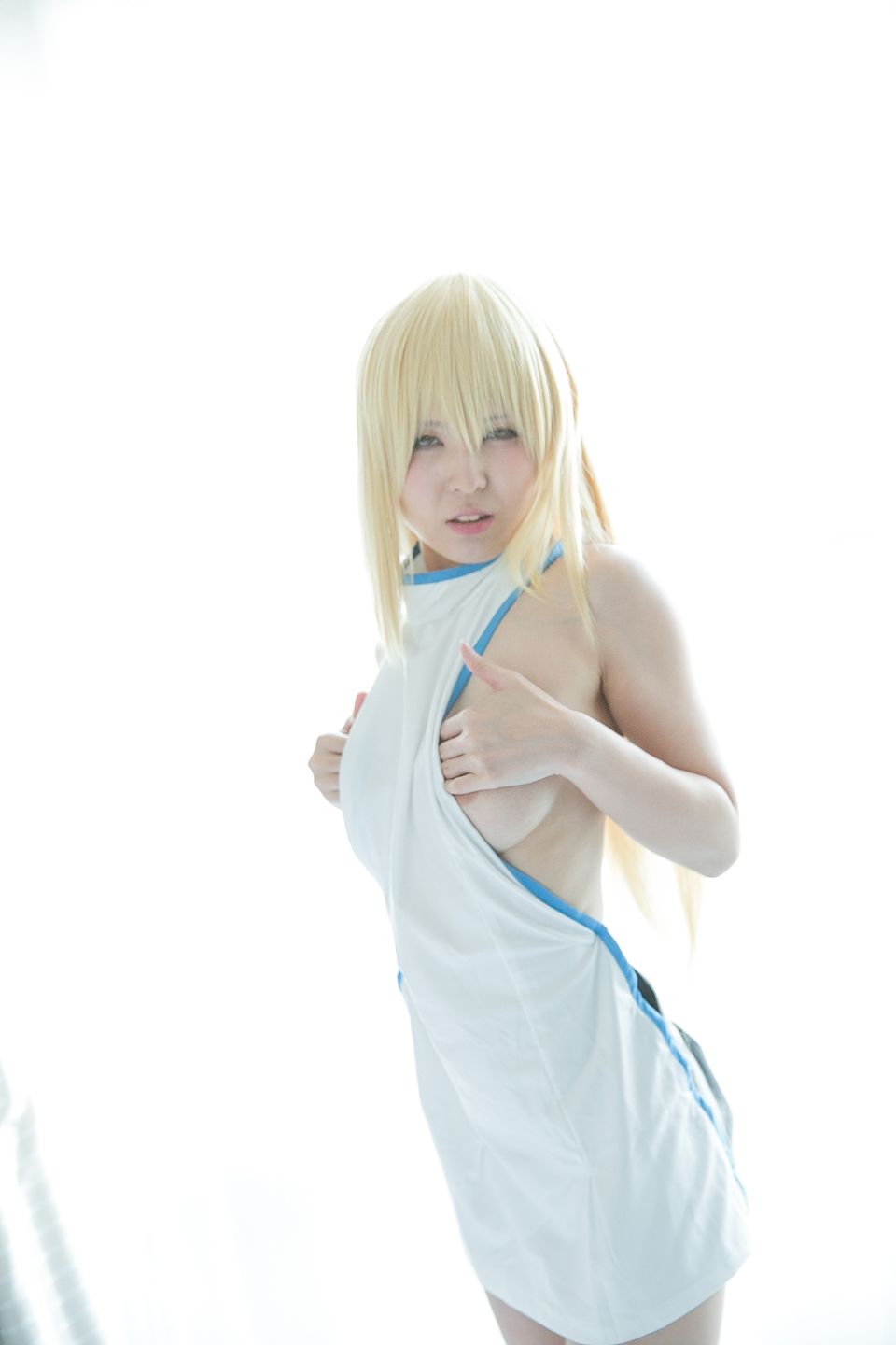 Cosplayer nghiệp dư quay phim thứ 88, người thứ 3