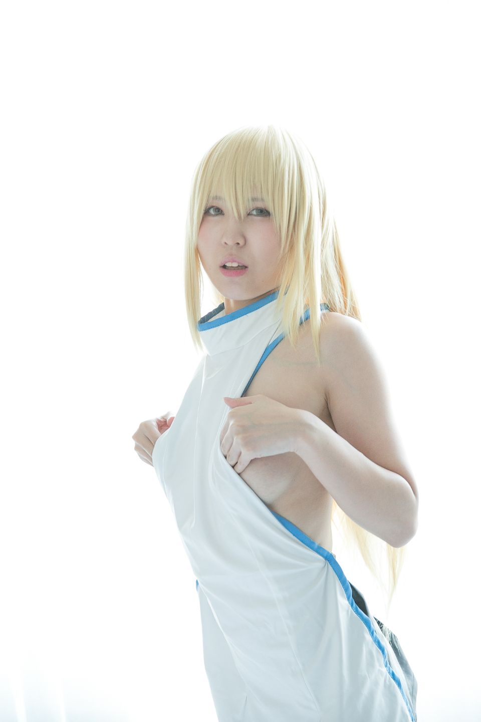 Cosplayer nghiệp dư quay phim thứ 88, người thứ 3