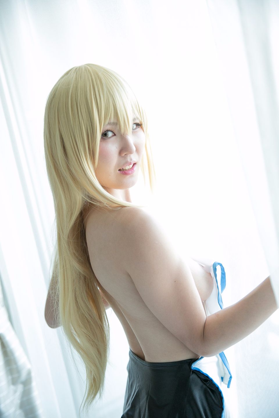 Cosplayer nghiệp dư quay phim thứ 88, người thứ 3