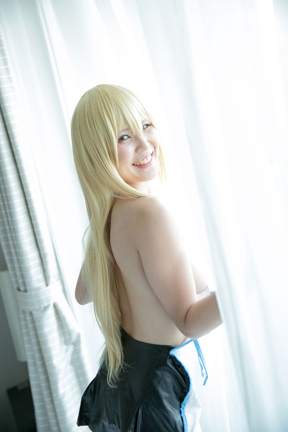 Cosplayer nghiệp dư quay phim thứ 88, người thứ 3