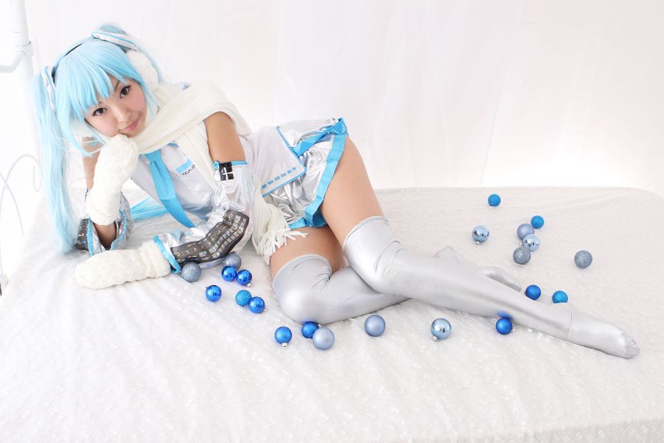 Necosmo (Neko) "Snow Song"