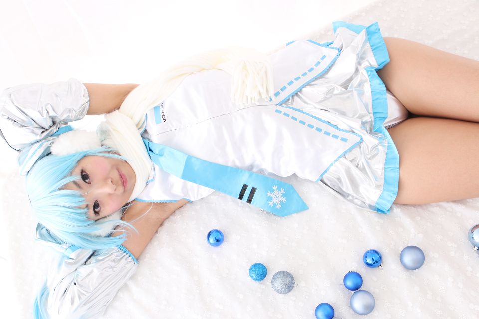 Necosmo (Neko) "Snow Song"