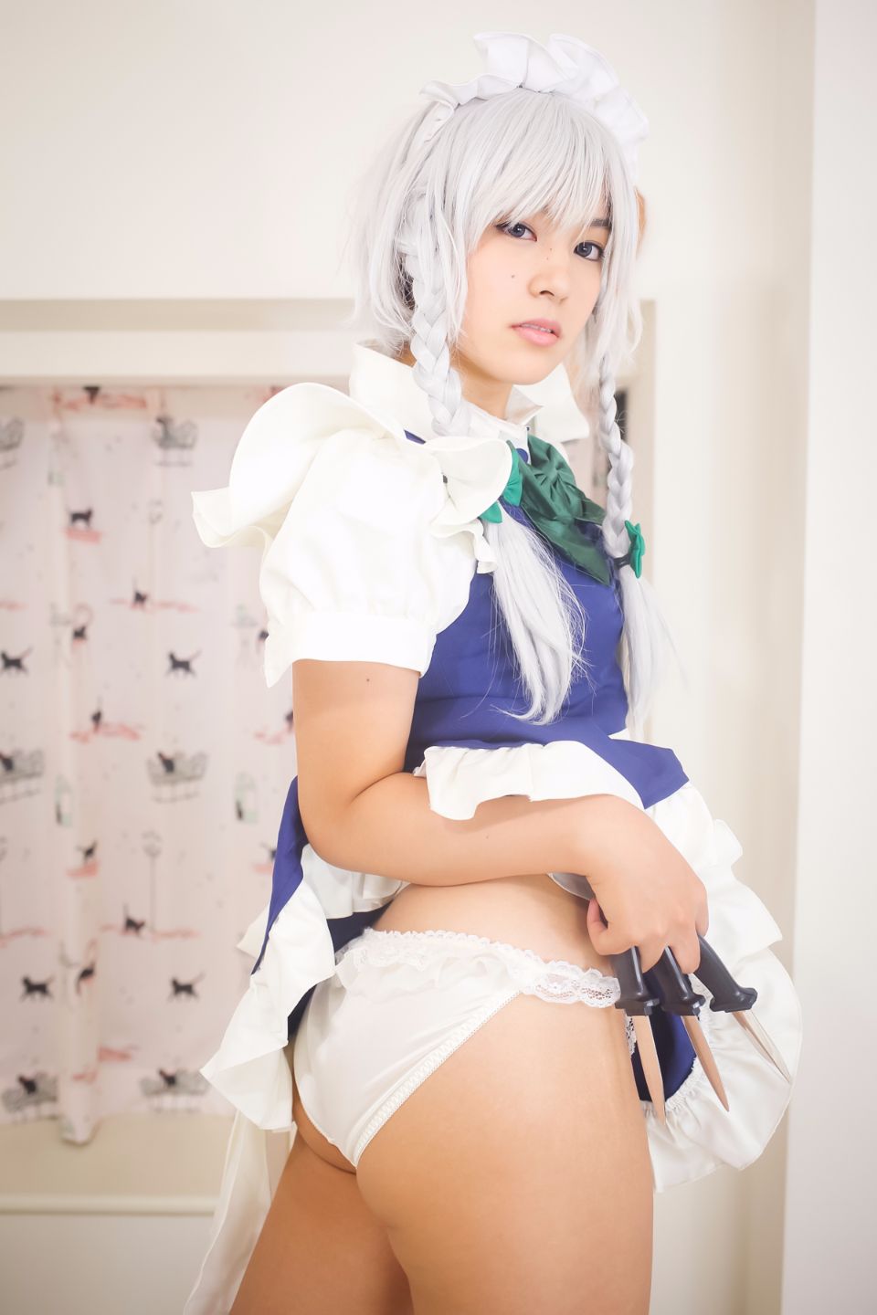 Tóc đen thẳng cạo lớp xinh đẹp lớp sakuya