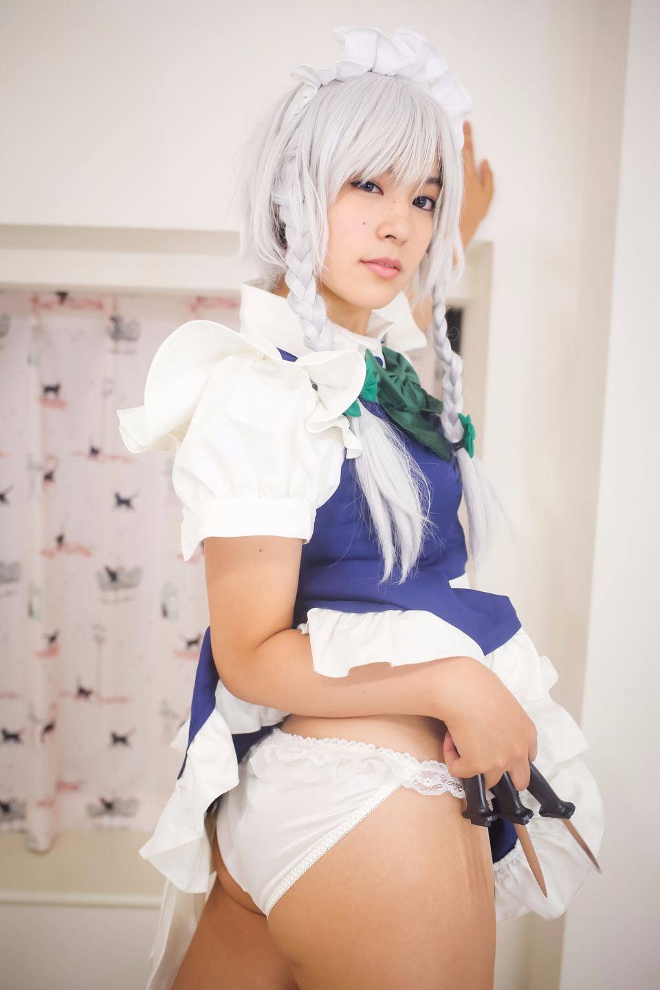 Tóc đen thẳng cạo lớp xinh đẹp lớp sakuya