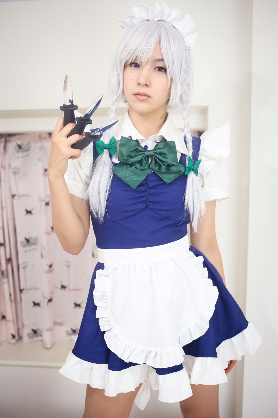 Tóc đen thẳng cạo lớp xinh đẹp lớp sakuya