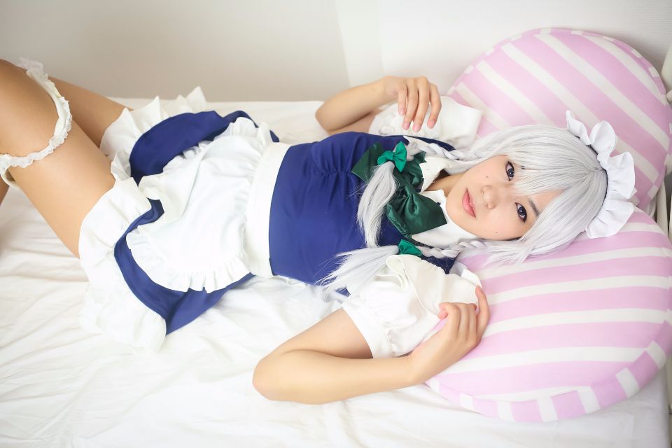 Tóc đen thẳng cạo lớp xinh đẹp lớp sakuya