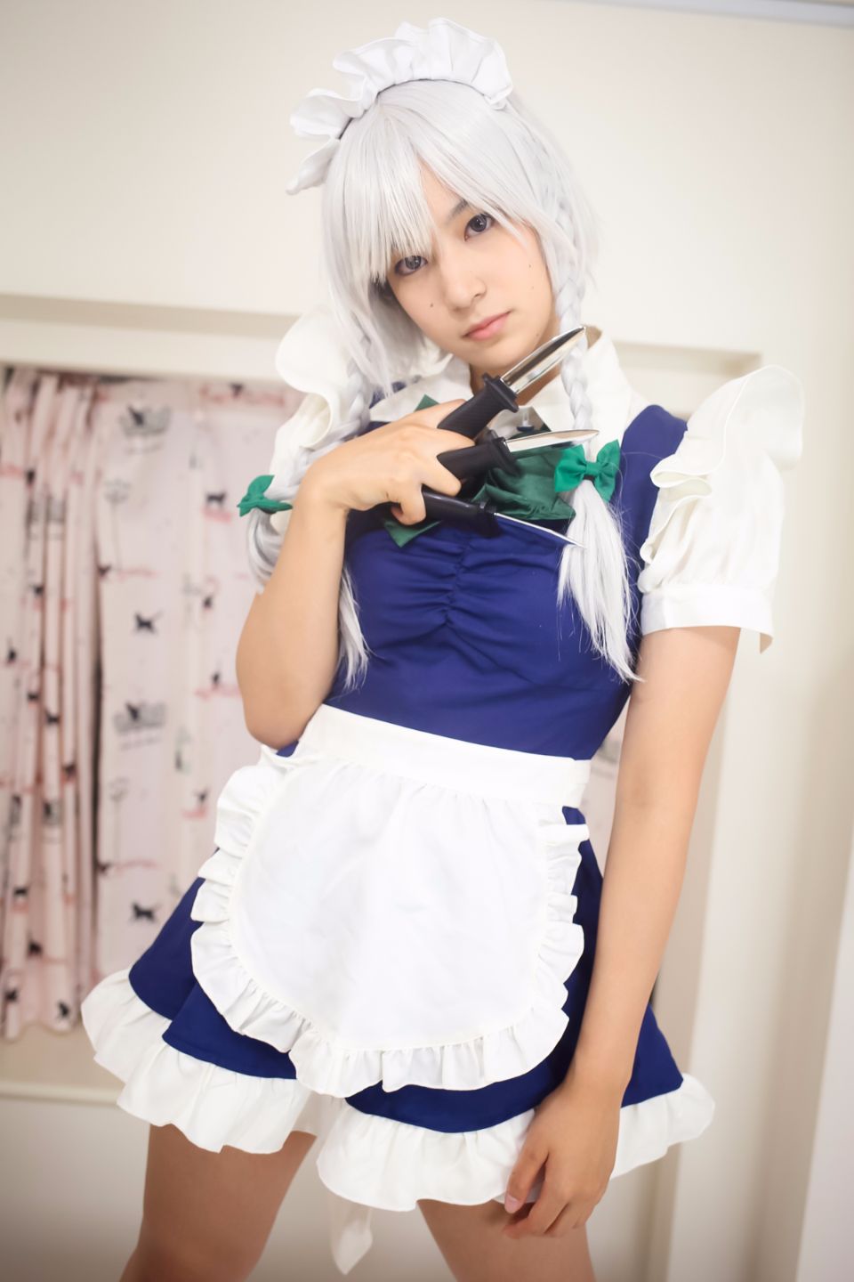 Tóc đen thẳng cạo lớp xinh đẹp lớp sakuya