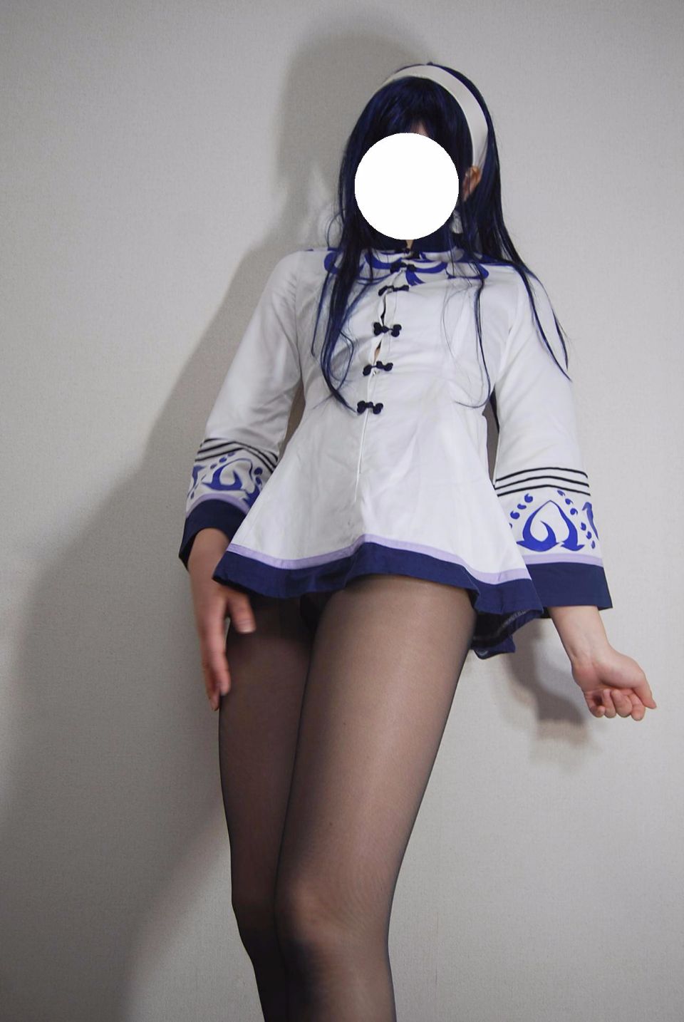 Trang phục đồng phục màu đen siêu mini