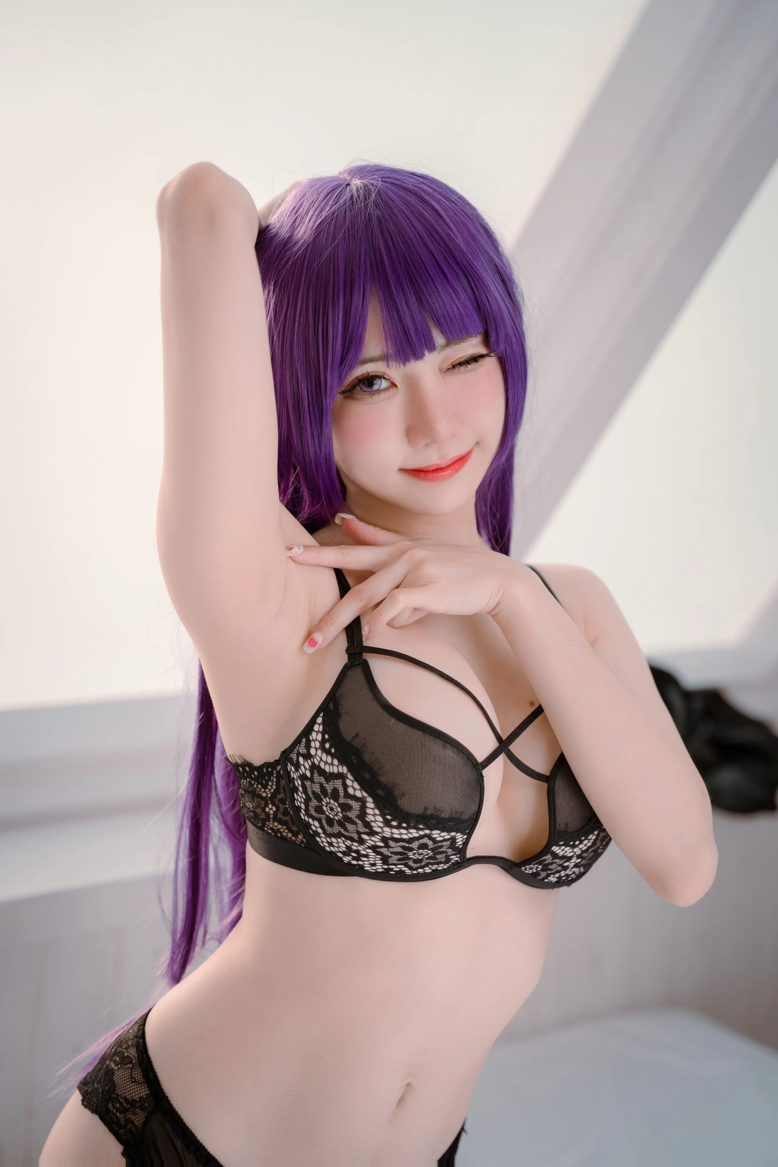 Sally Dorasnow - đồ lót màu đen dương xỉ