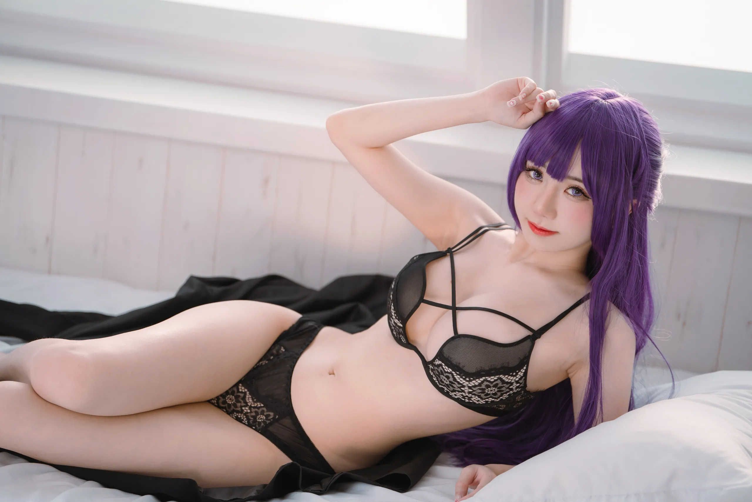 Sally Dorasnow - đồ lót màu đen dương xỉ