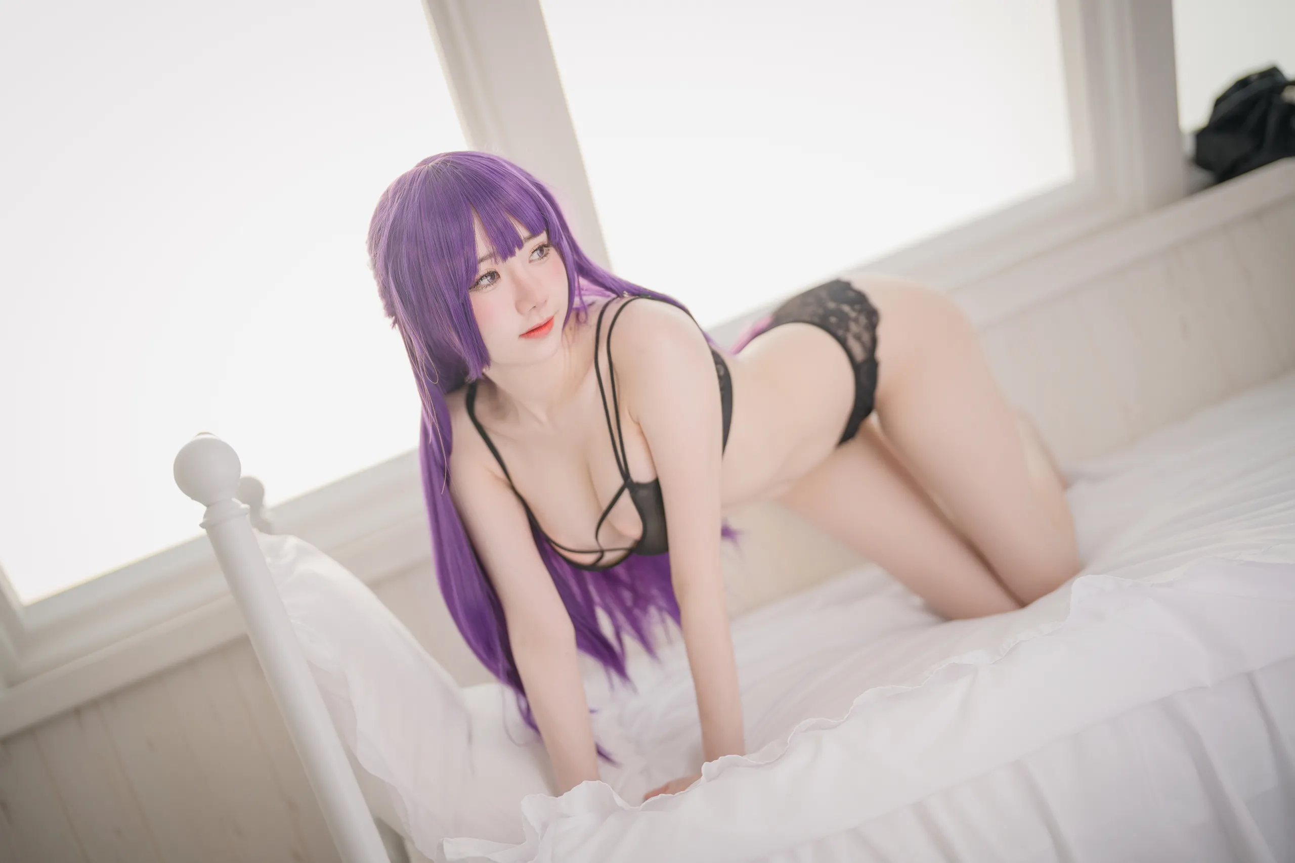 Sally Dorasnow - đồ lót màu đen dương xỉ