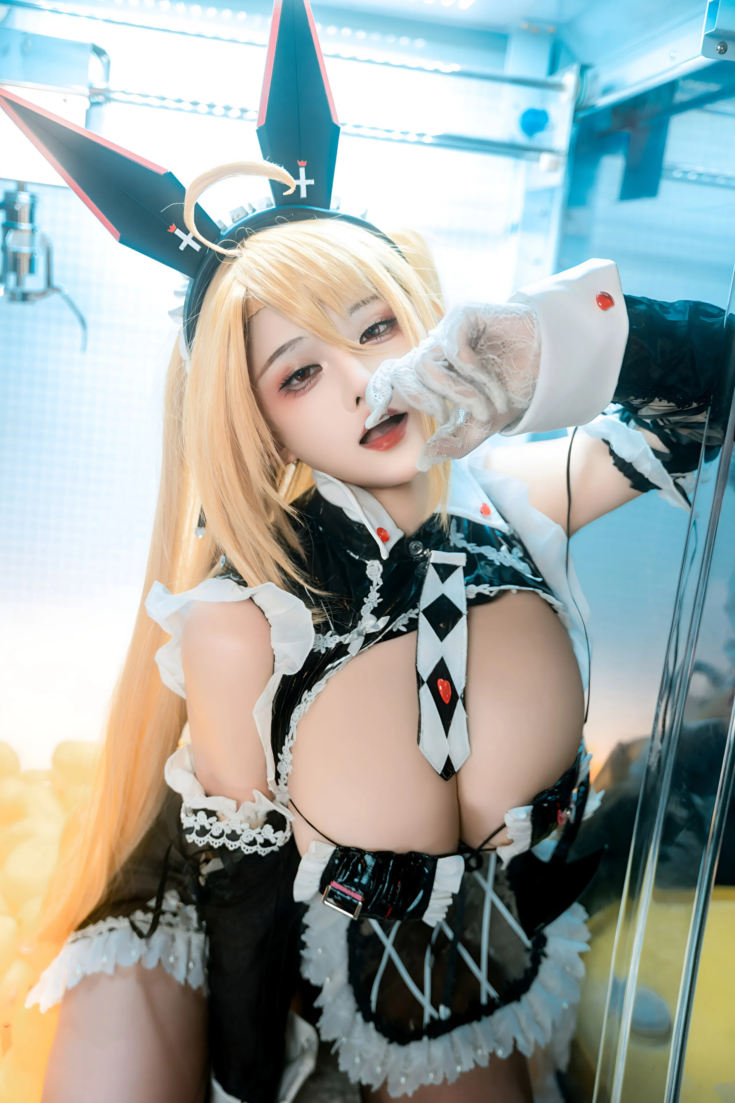 Guaza - Người giúp việc phía trước xen kẽ