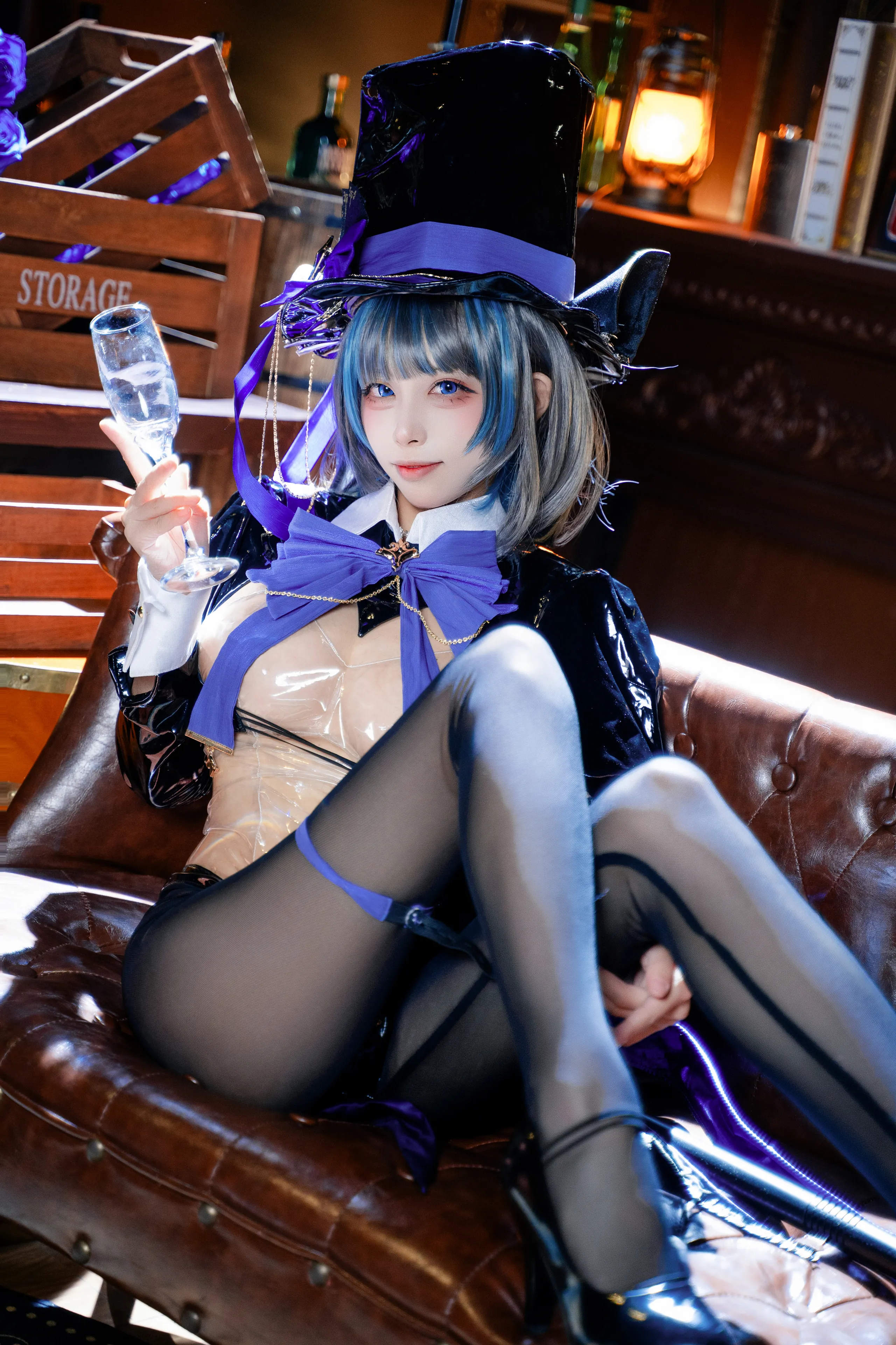 Không khỏa thân, Bunny Girl, Azurian Route, Cheshire, Black Wires