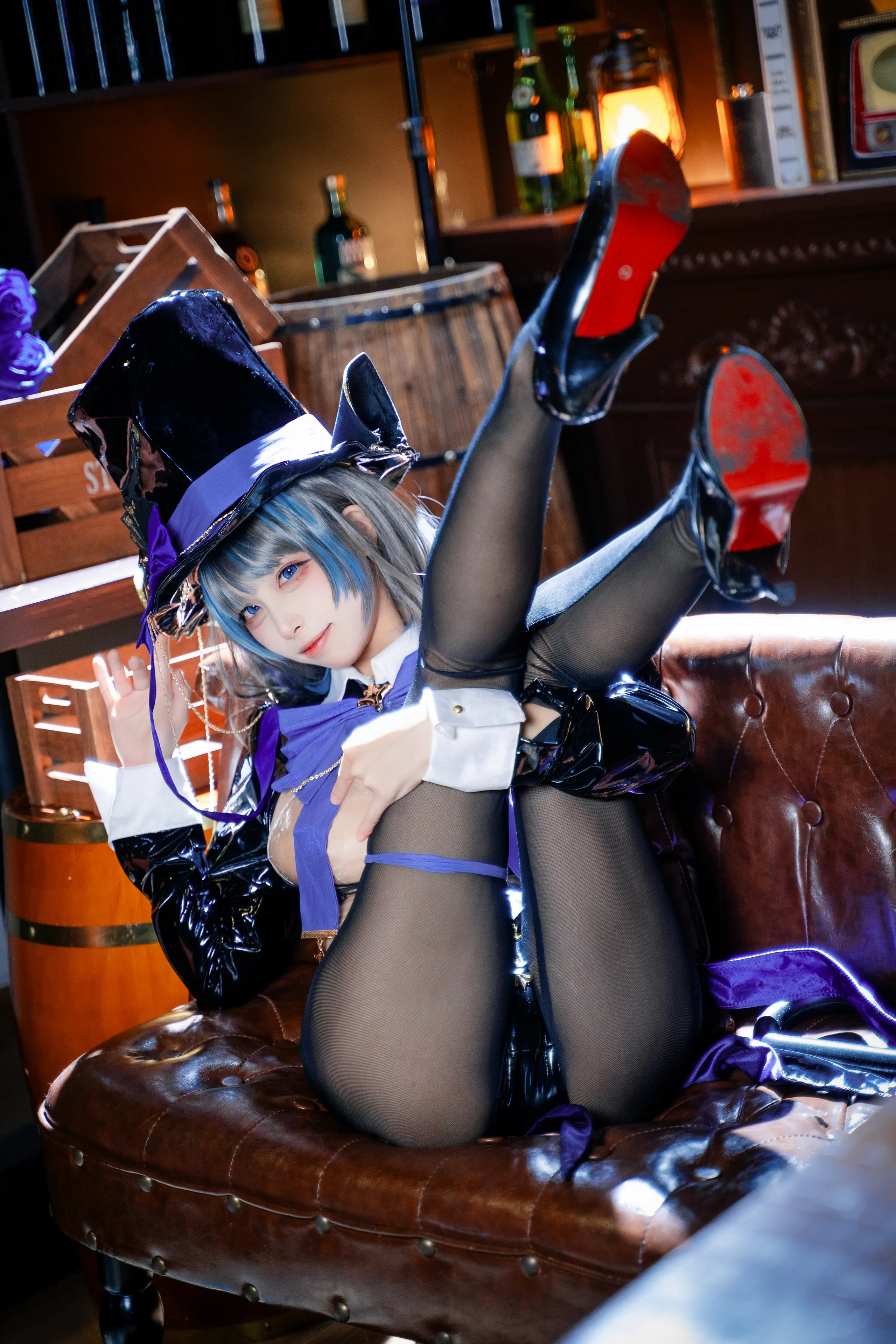 Không khỏa thân, Bunny Girl, Azurian Route, Cheshire, Black Wires