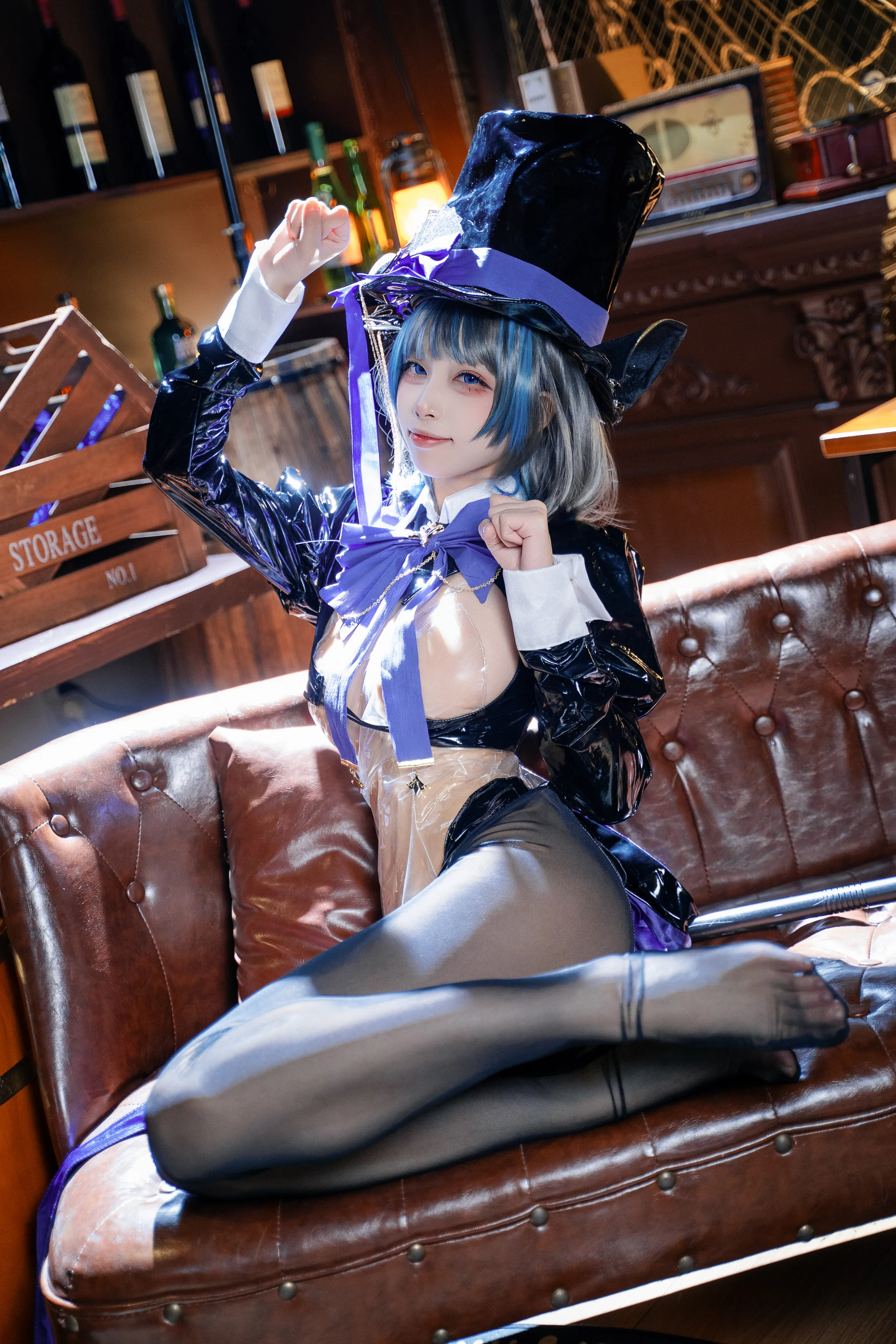 Không khỏa thân, Bunny Girl, Azurian Route, Cheshire, Black Wires