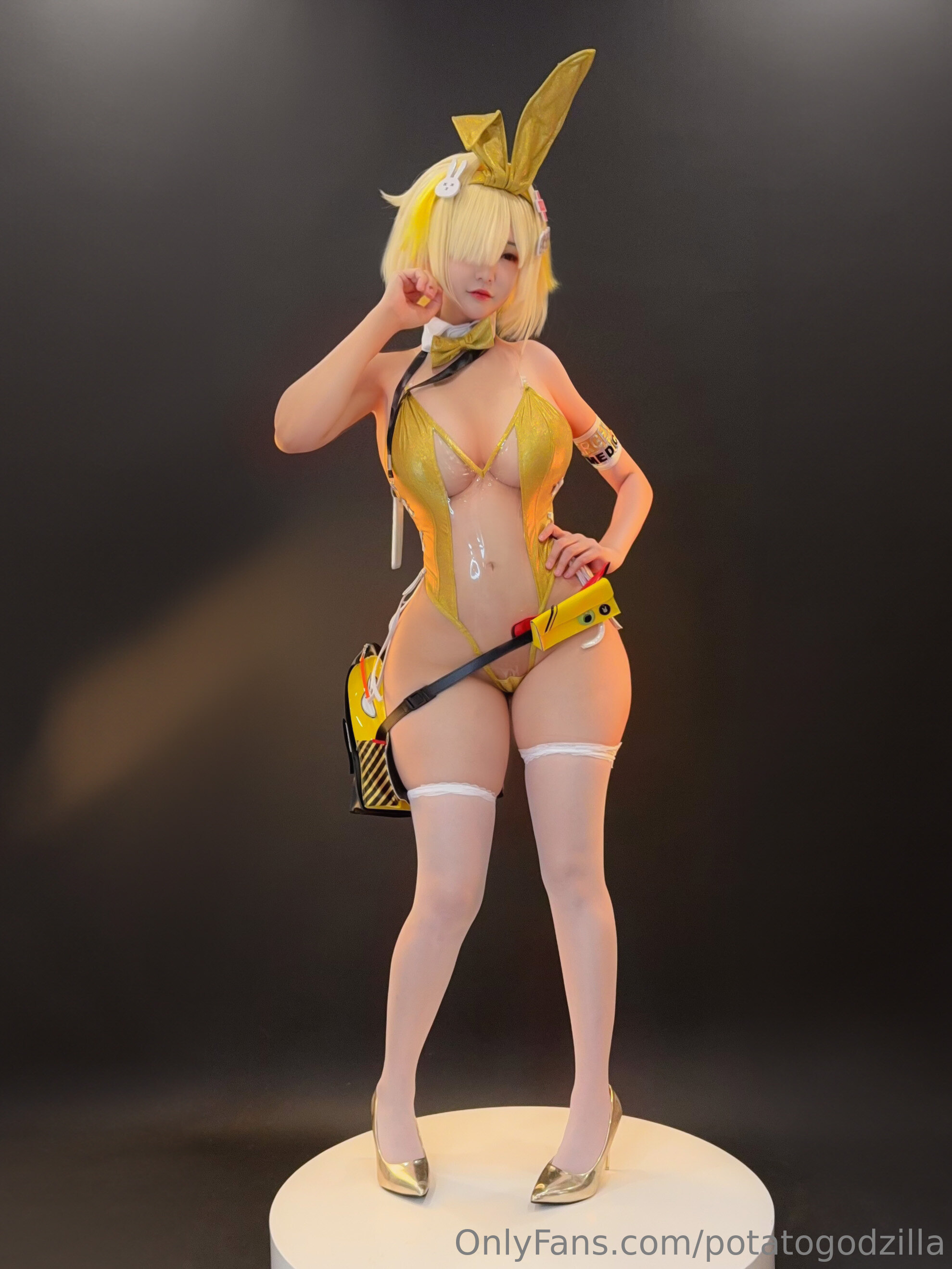 Khoai tây Godzilla - Bộ đồ Bunny Elegg