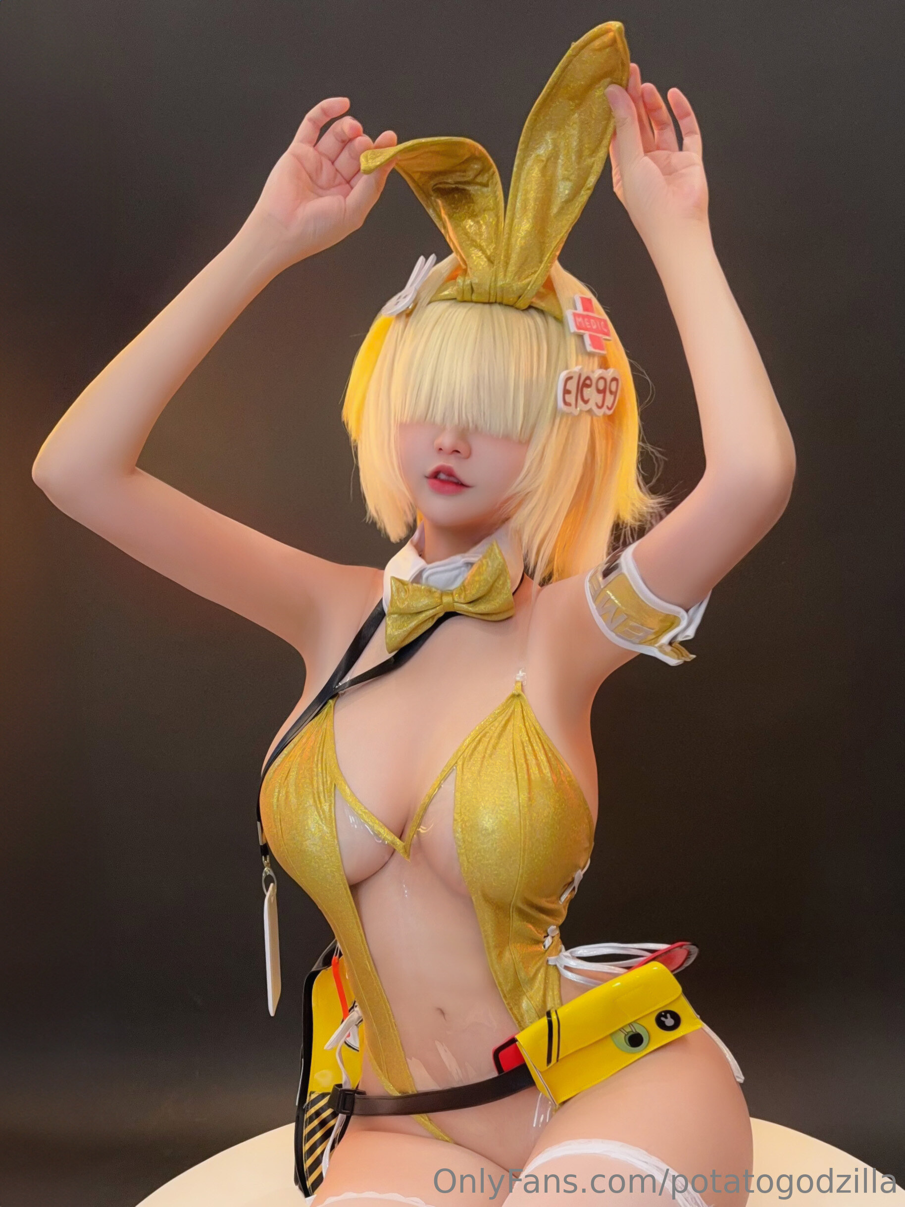 Khoai tây Godzilla - Bộ đồ Bunny Elegg