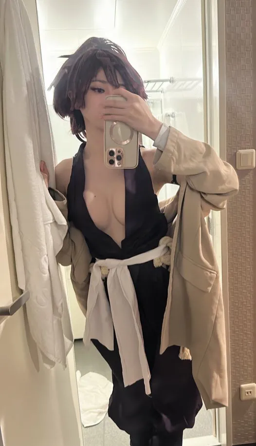 Sally Dorasnow - Yuzuriha