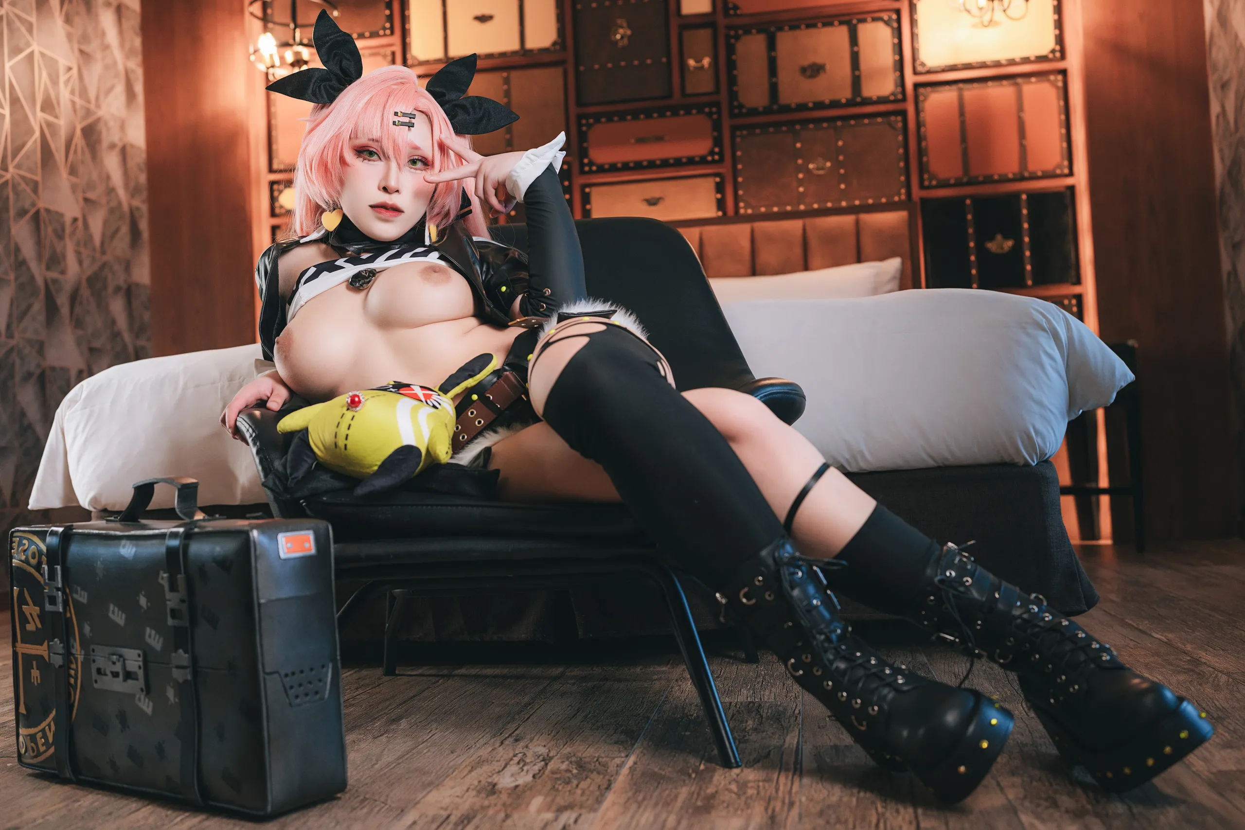 Tokar - Nicole Demara