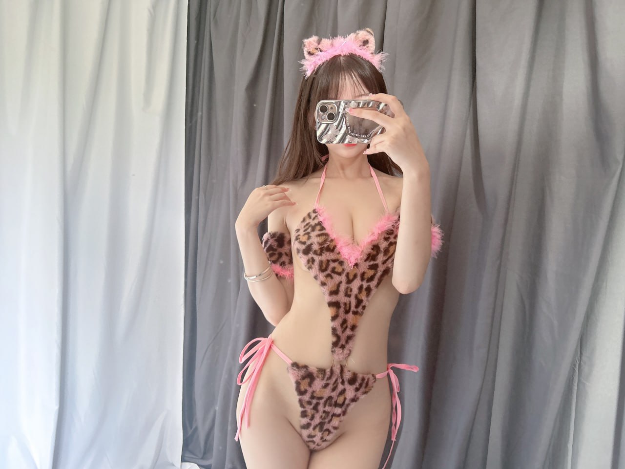 Cô gái in cat xiaoxian-leopard