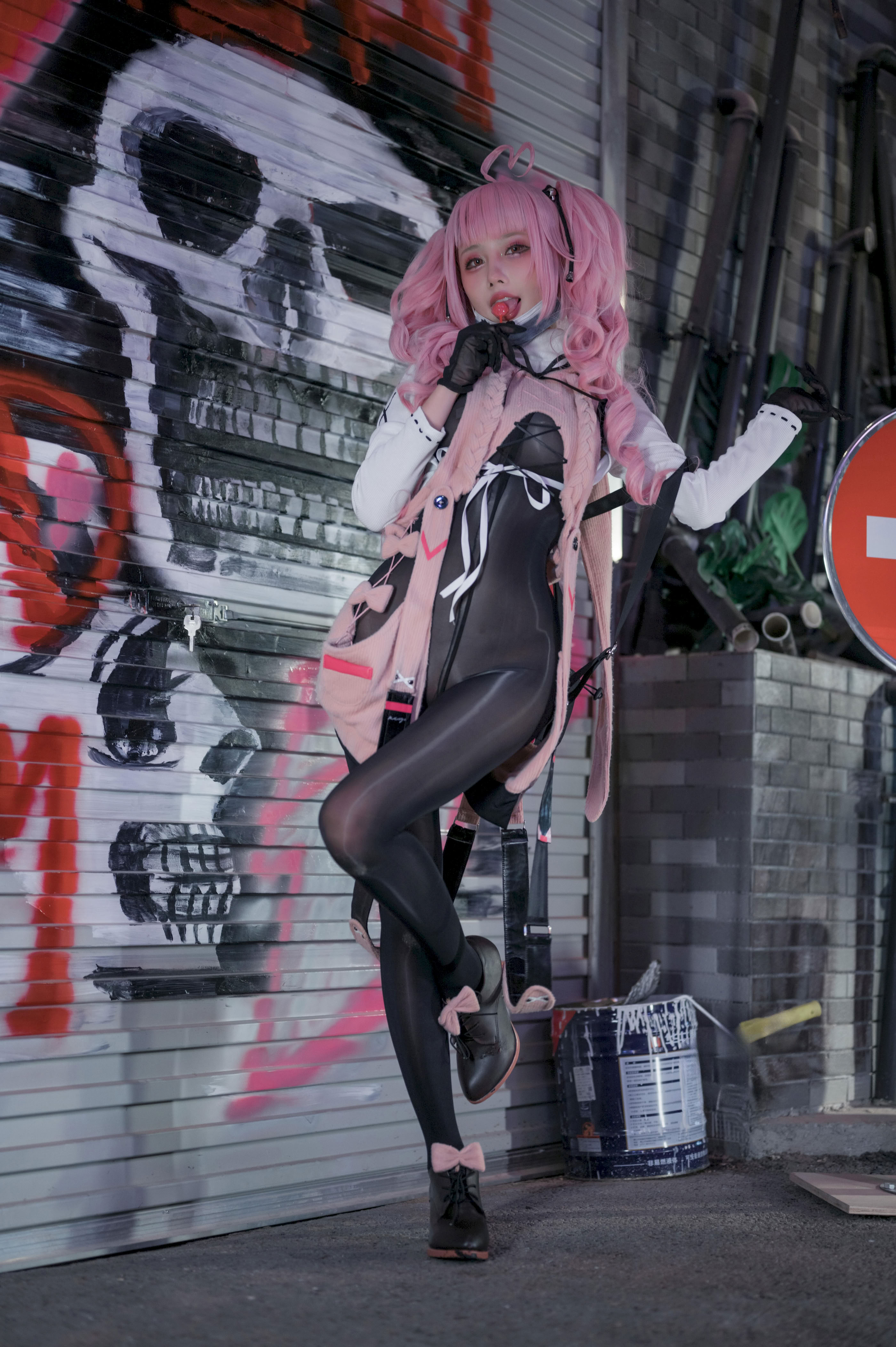 Trứng của bạn - Tóc màu hồng Katina phía trước xen kẽ