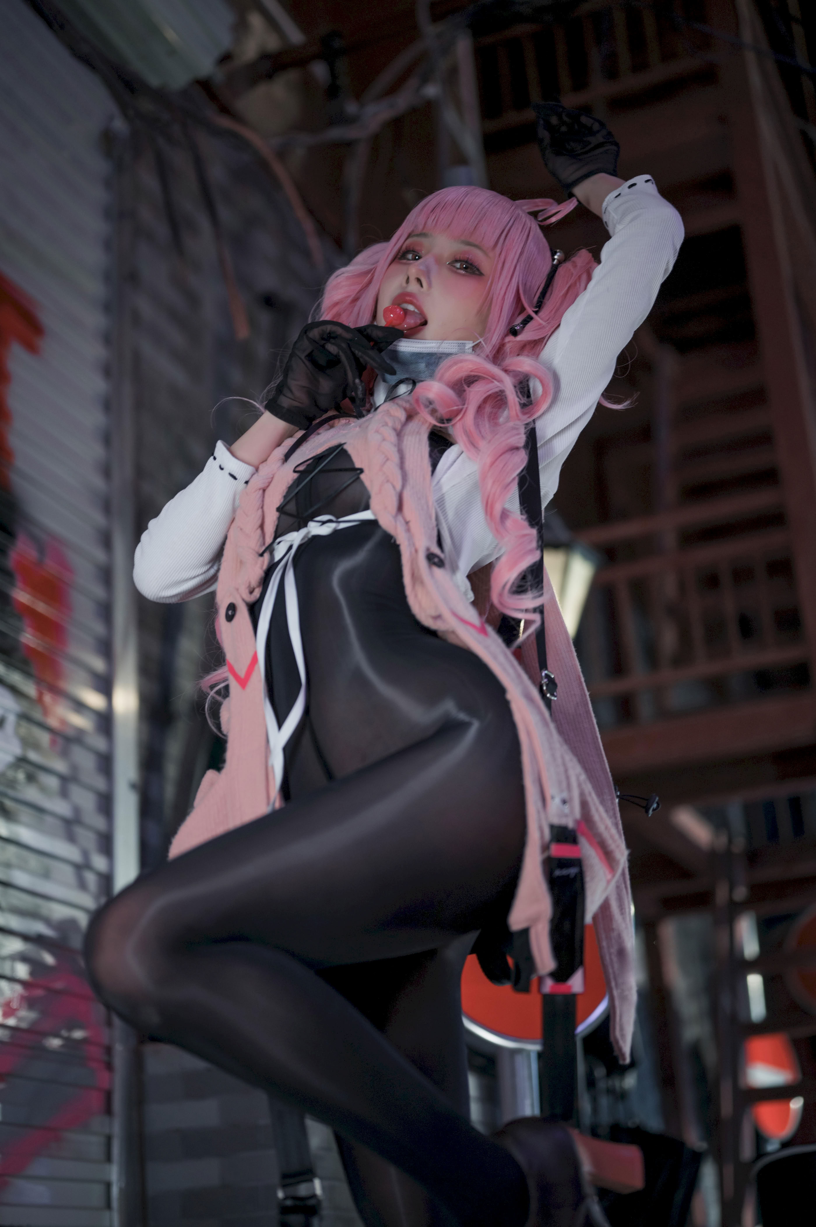 Trứng của bạn - Tóc màu hồng Katina phía trước xen kẽ