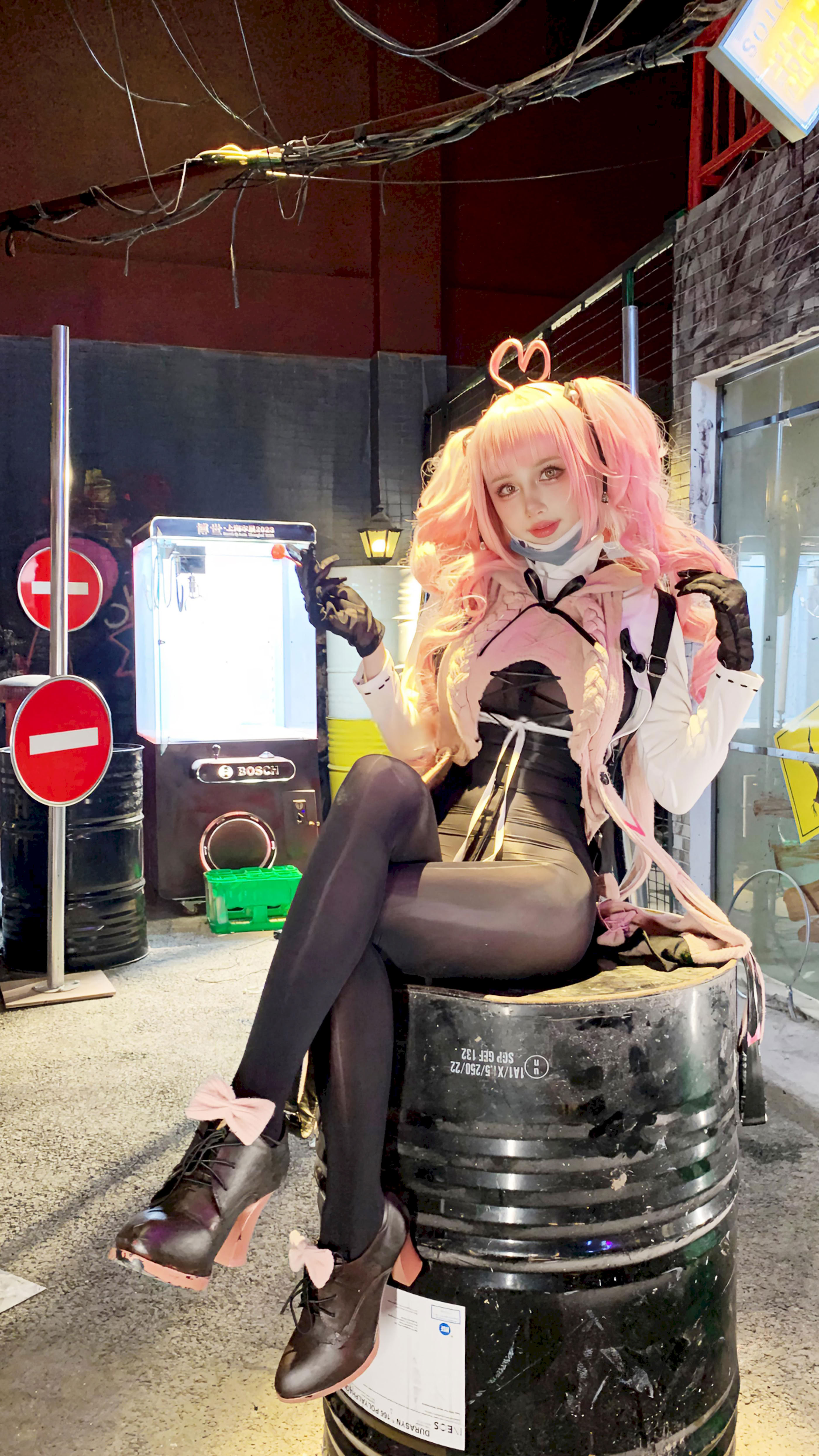 Trứng của bạn - Tóc màu hồng Katina phía trước xen kẽ