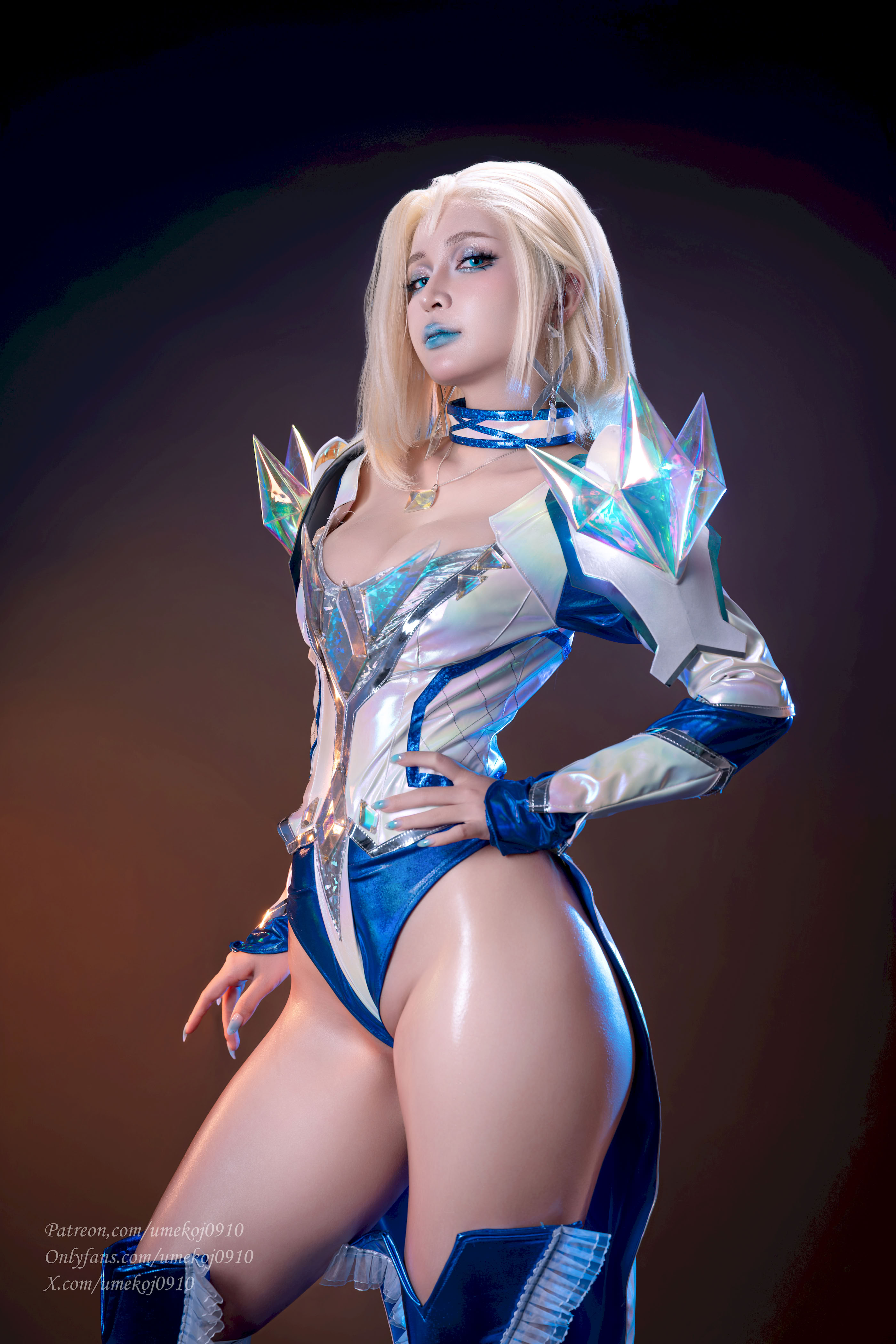Umeko J - Emma Frost (đối thủ Marvel)