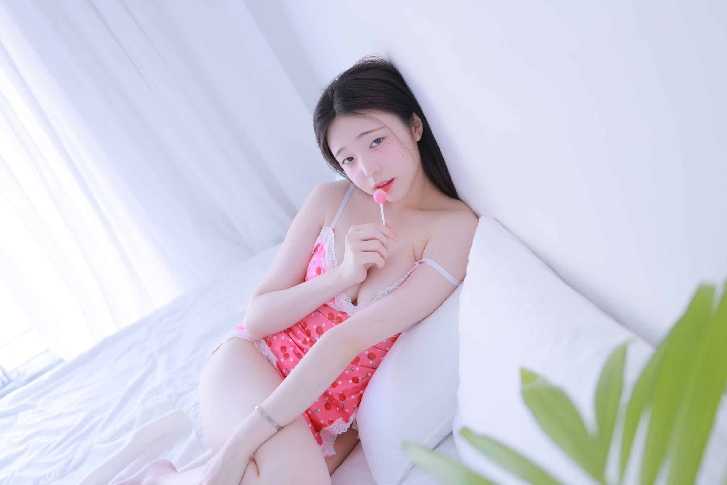 Yeon Woo - kẹo anh đào