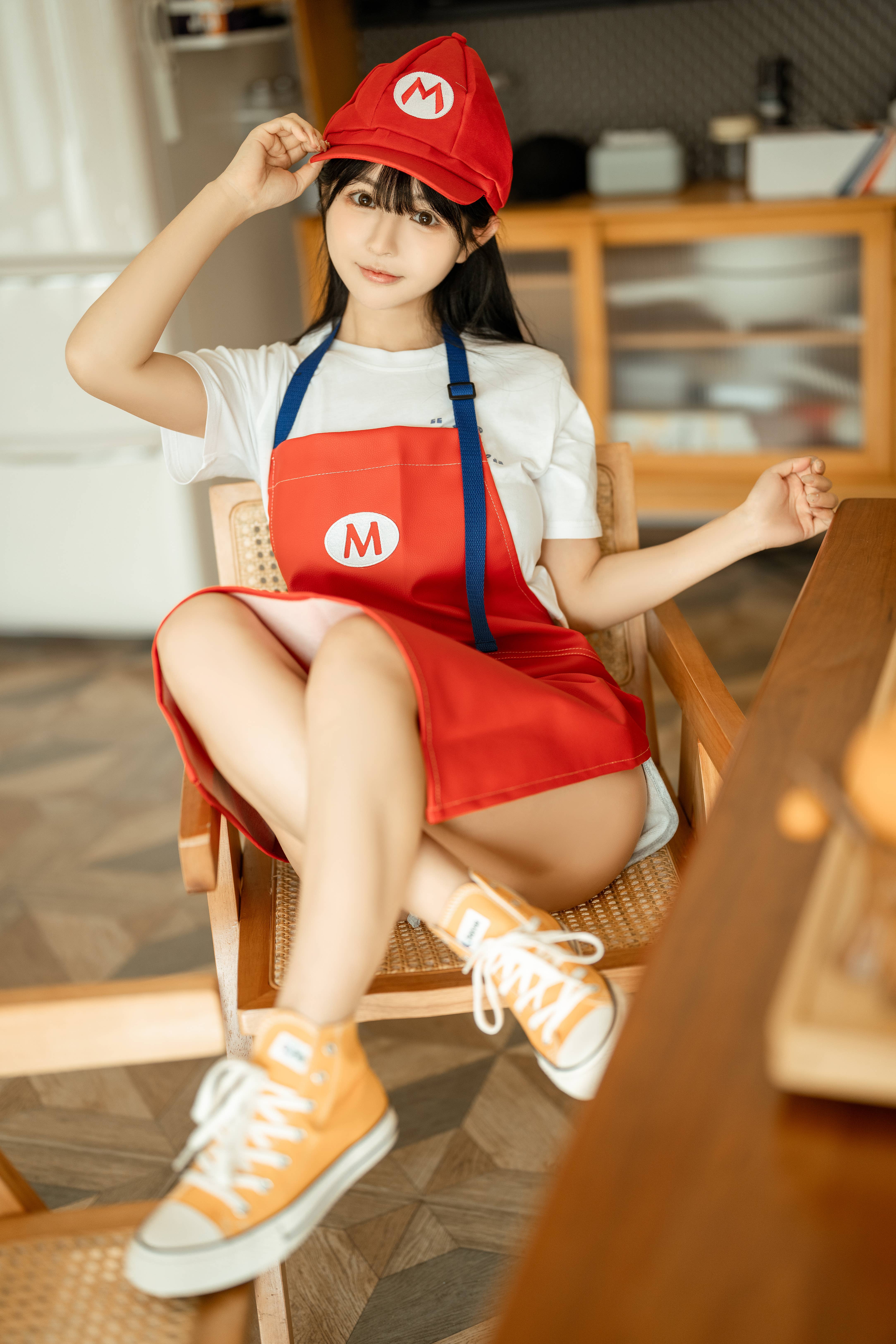 Sakurai Nene – Tạp dề Mario