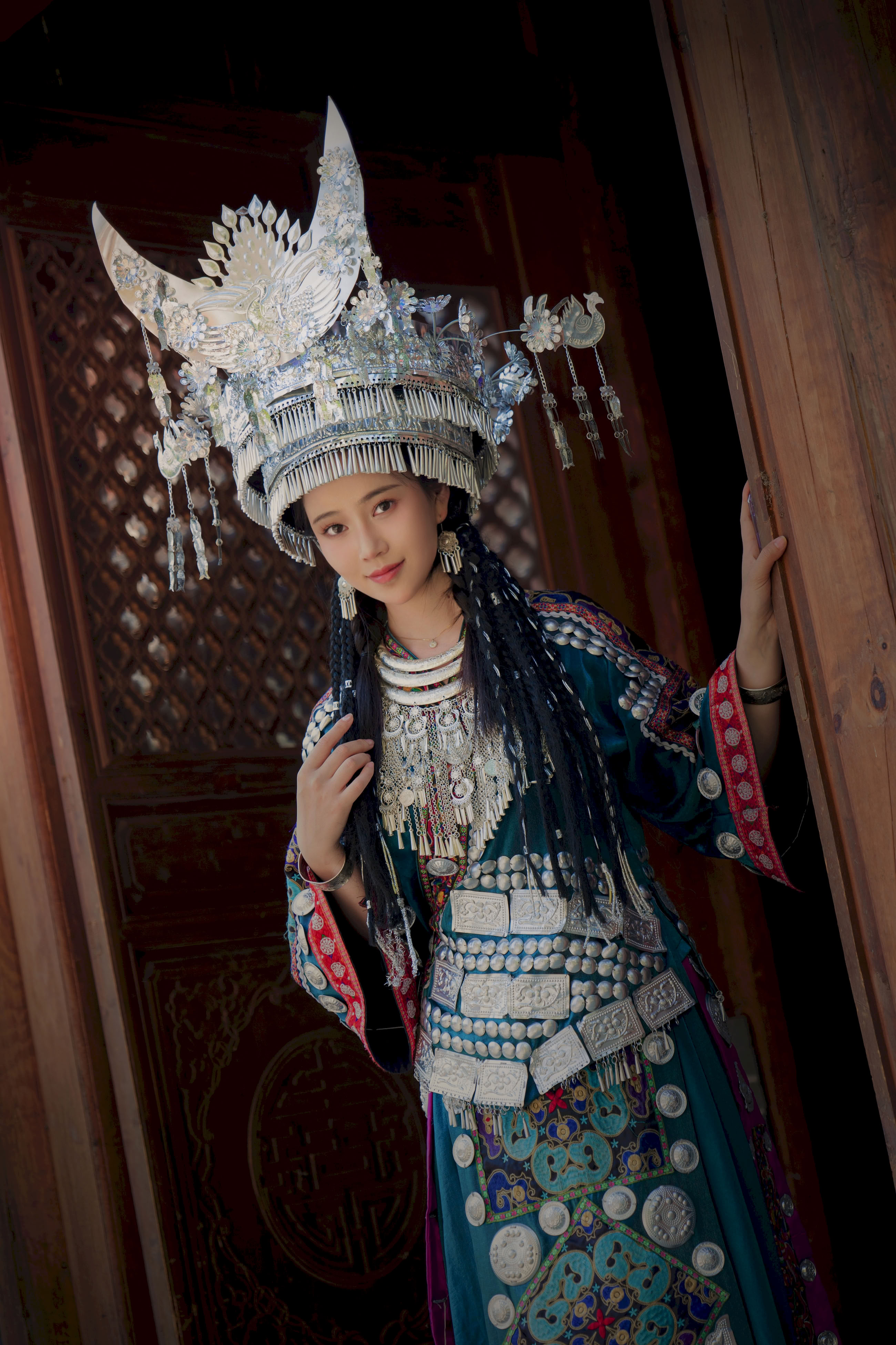 Hàng năm - Miao girl 50P