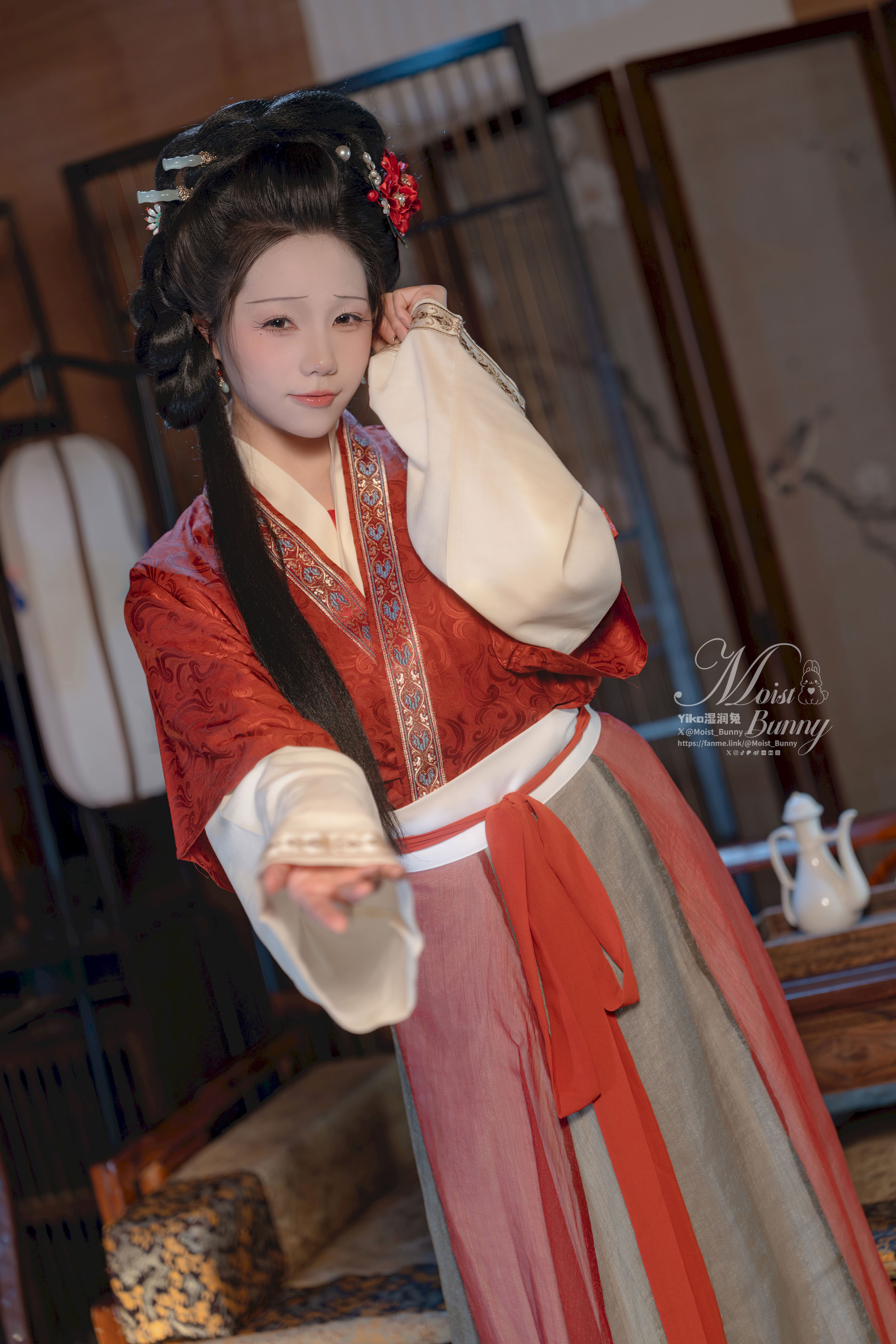 Hãy cắn một miếng cô gái thỏ ovo (Yaokotutu) – Pan Jinlian (Jin Ping Mei)