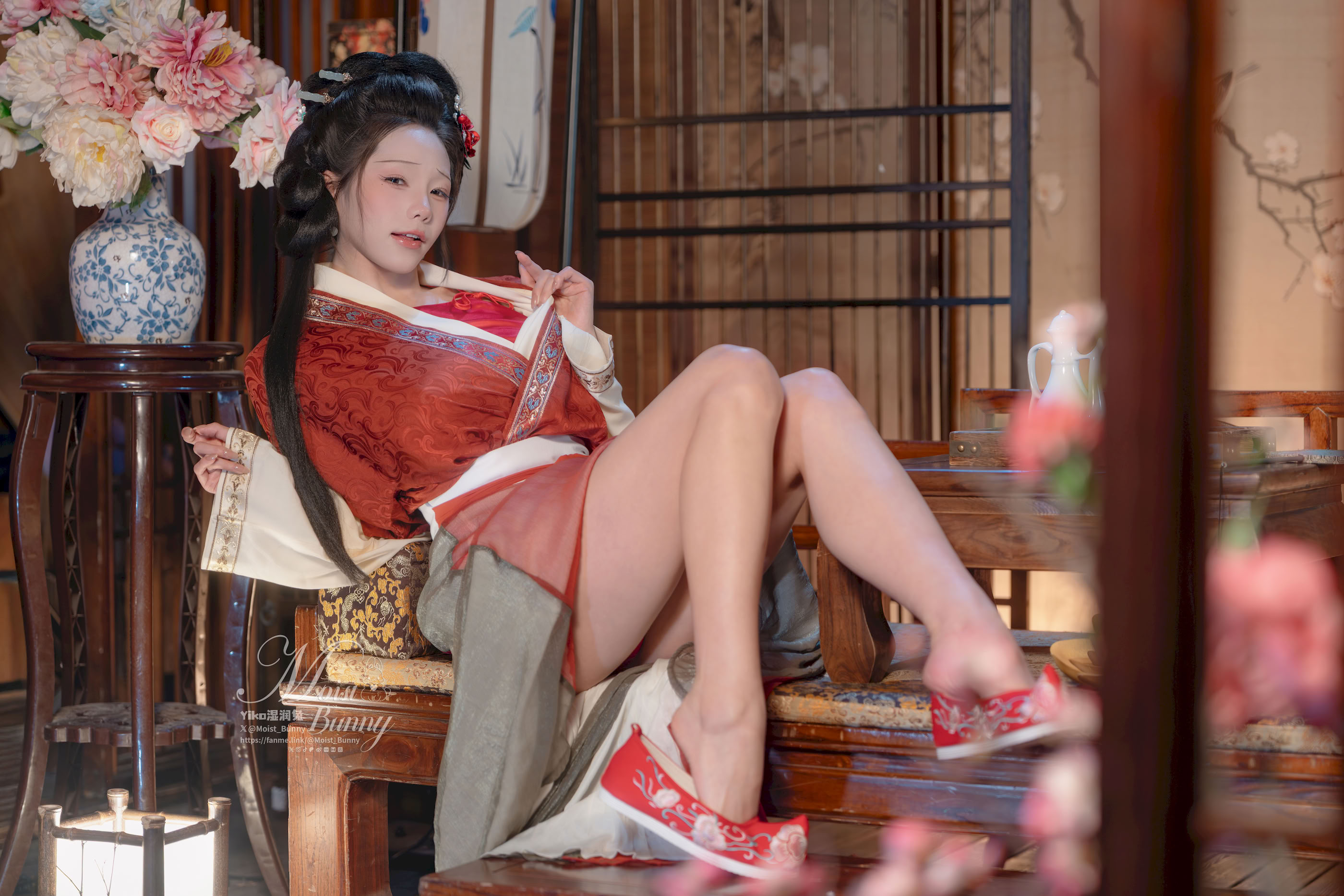 Hãy cắn một miếng cô gái thỏ ovo (Yaokotutu) – Pan Jinlian (Jin Ping Mei)