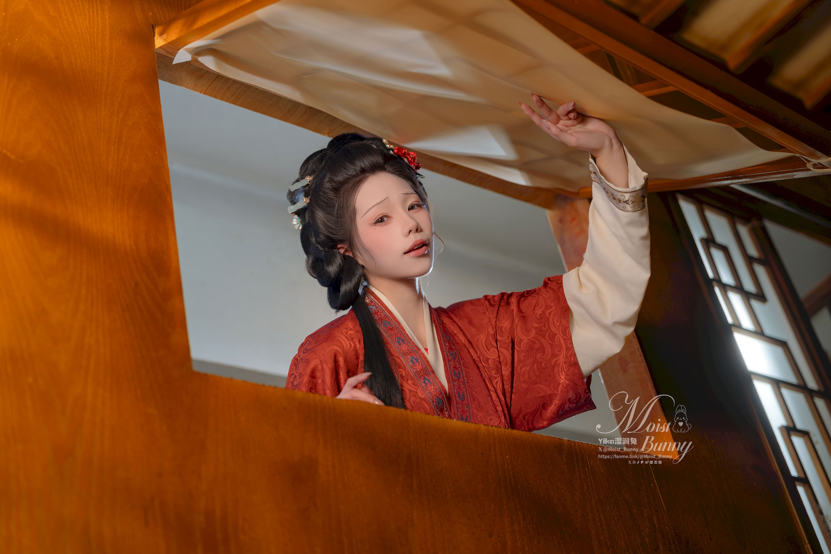 Hãy cắn một miếng cô gái thỏ ovo (Yaokotutu) – Pan Jinlian (Jin Ping Mei)