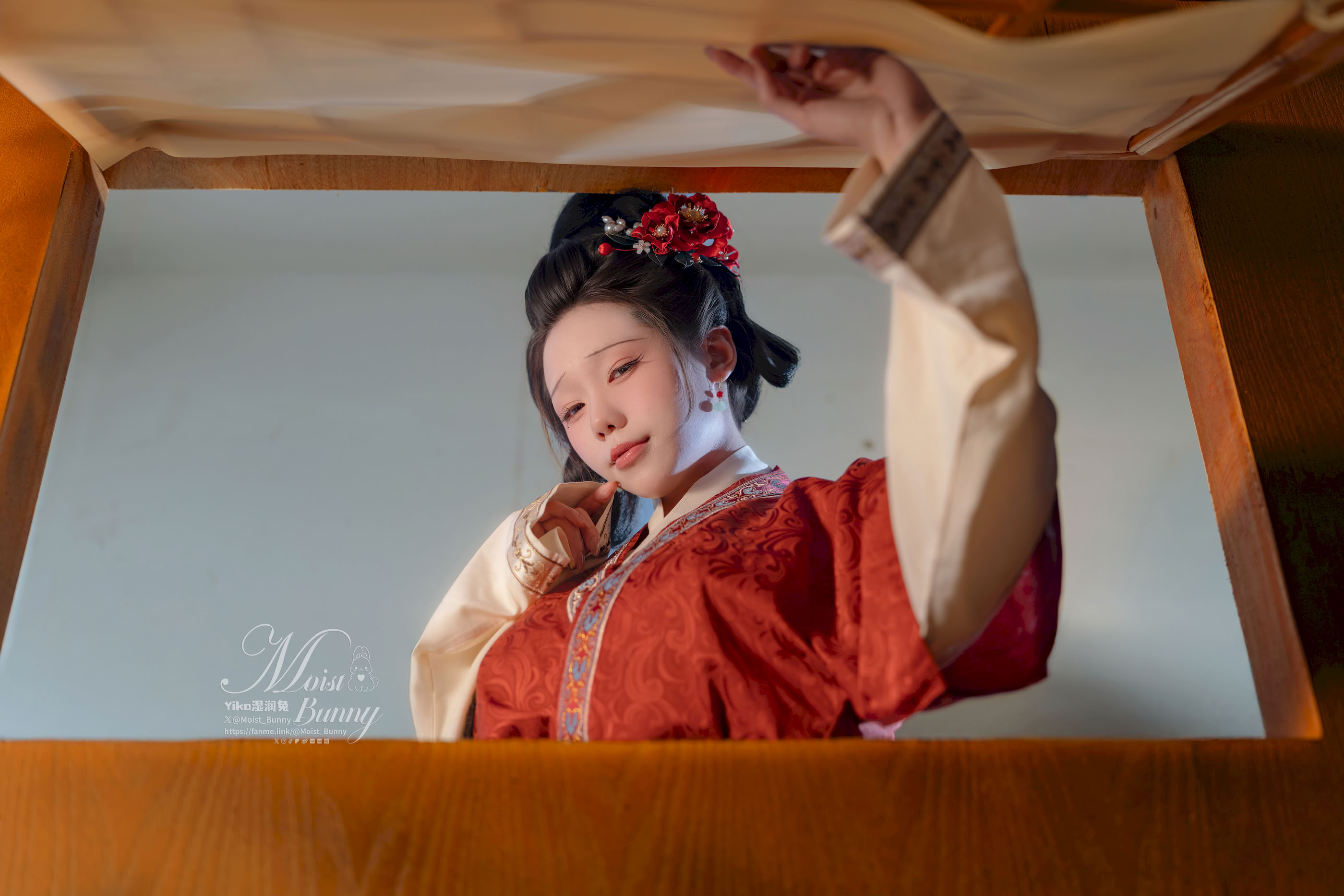 Hãy cắn một miếng cô gái thỏ ovo (Yaokotutu) – Pan Jinlian (Jin Ping Mei)