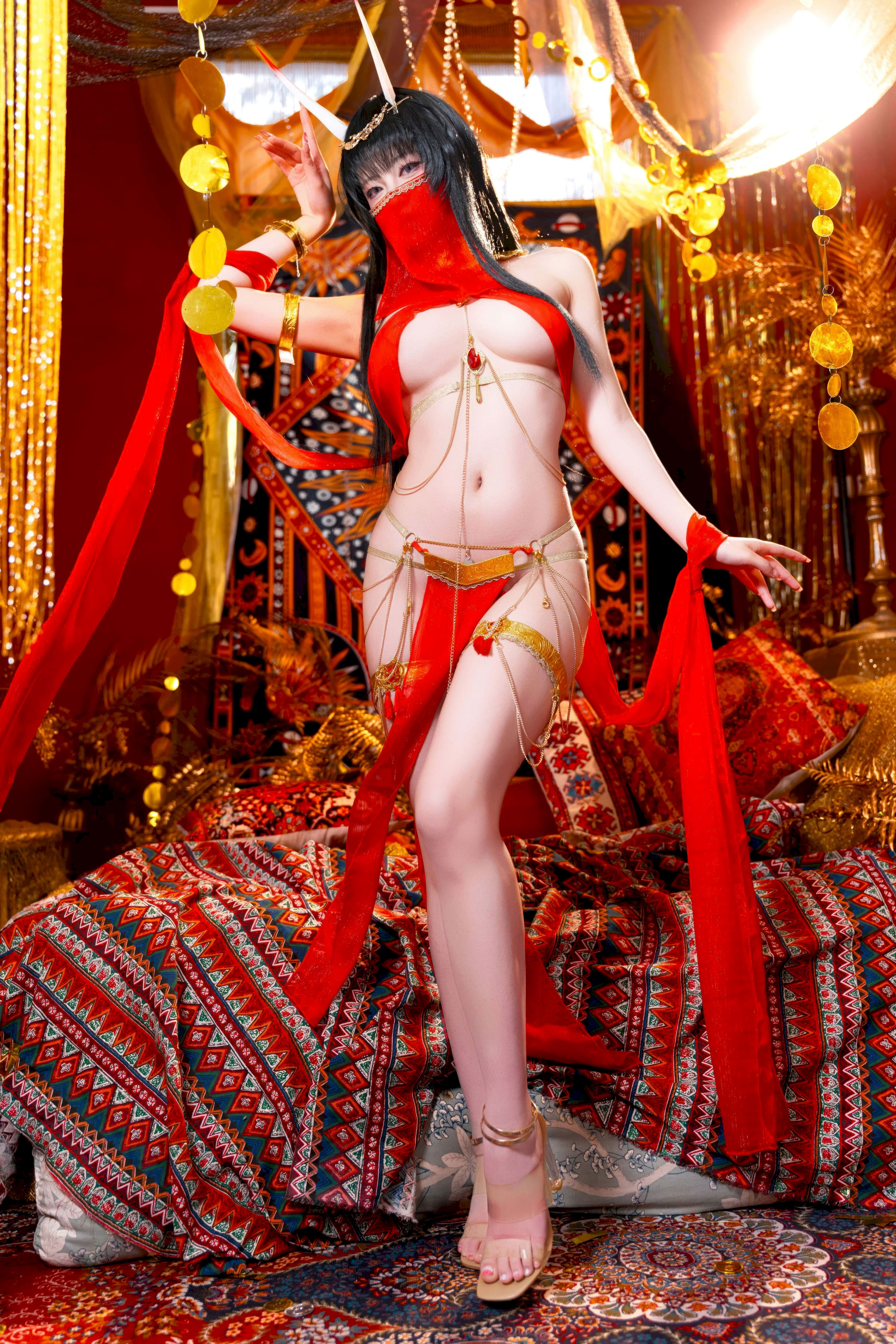 Shimizu Yuno - Vũ công Azur Lane Noshiro