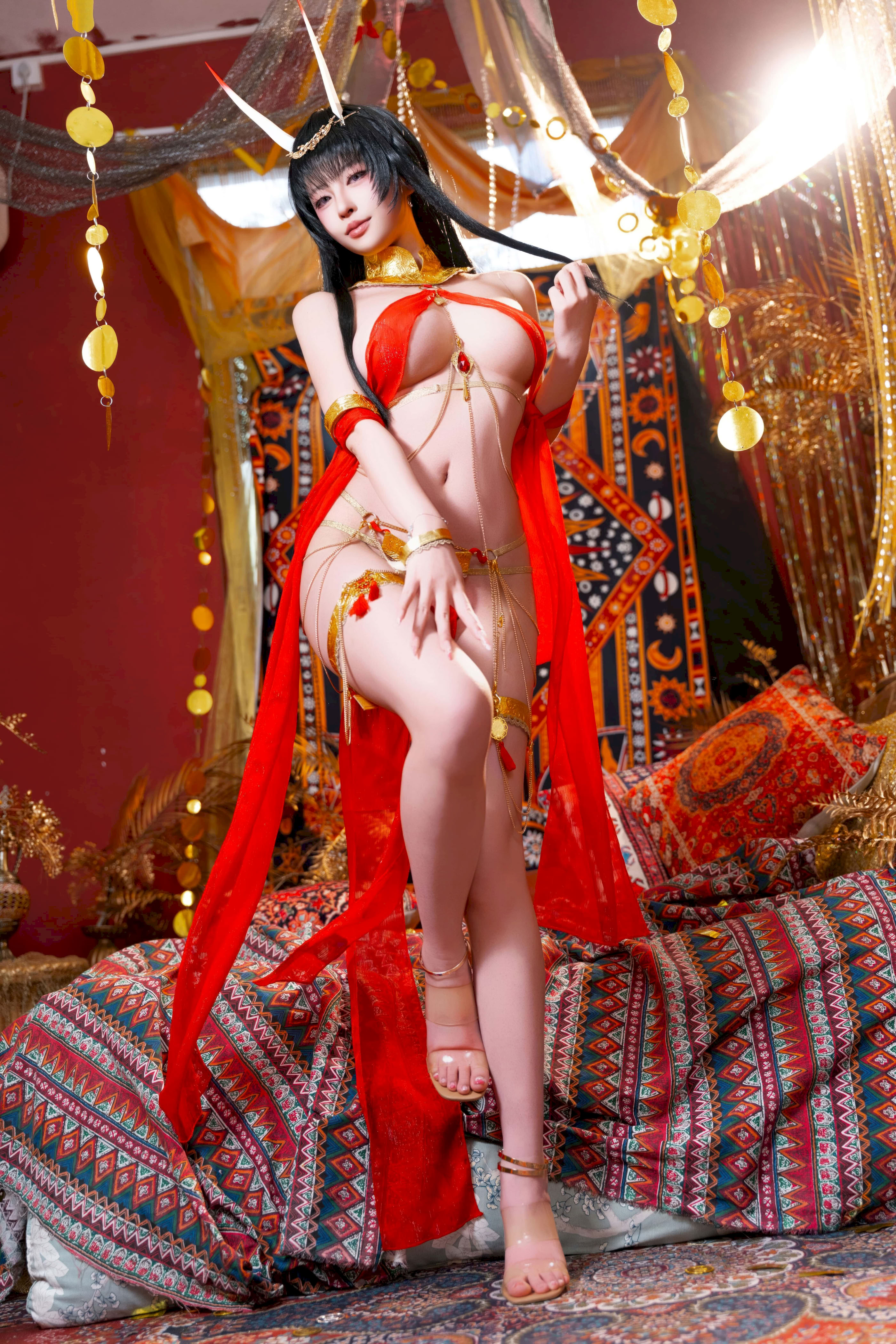 Shimizu Yuno - Vũ công Azur Lane Noshiro