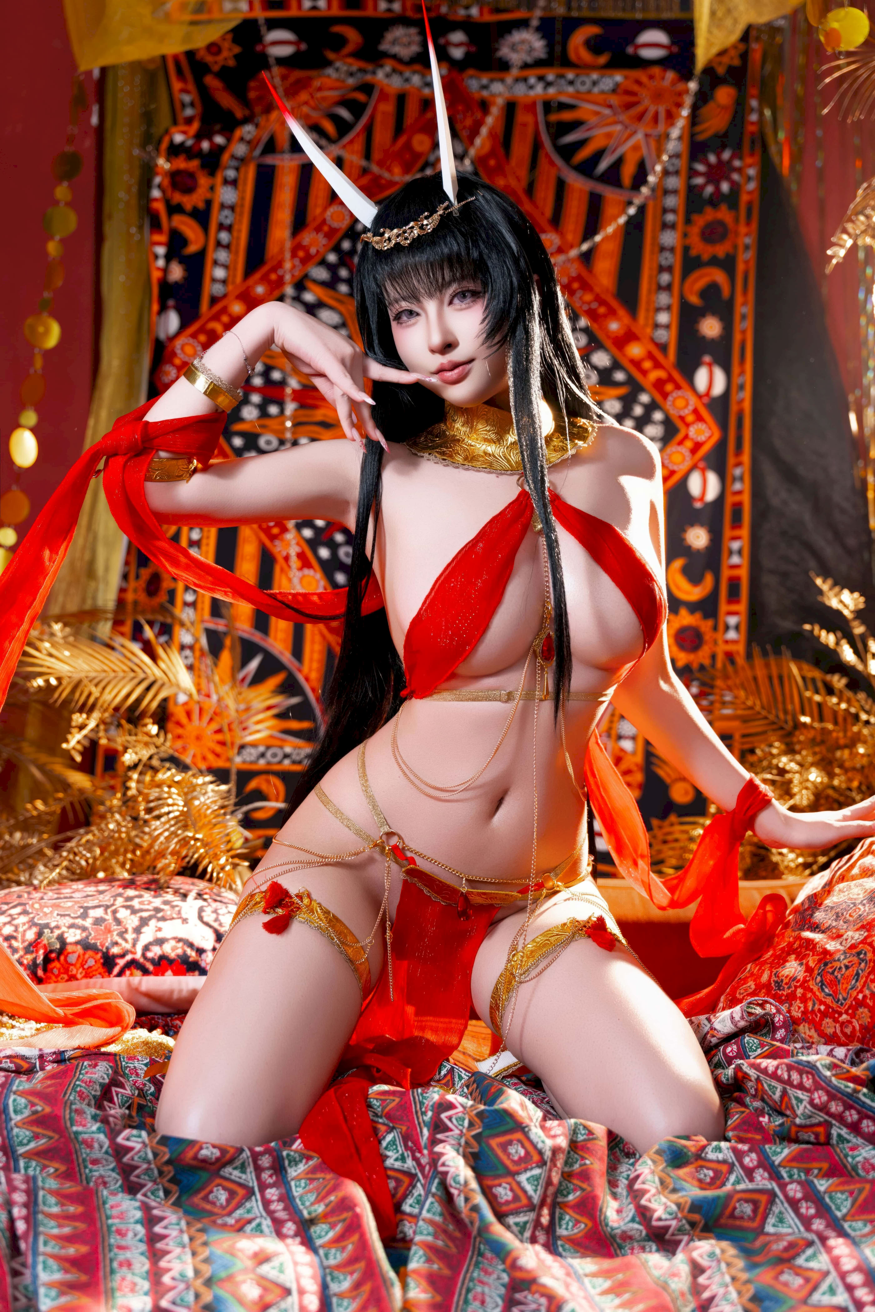 Shimizu Yuno - Vũ công Azur Lane Noshiro