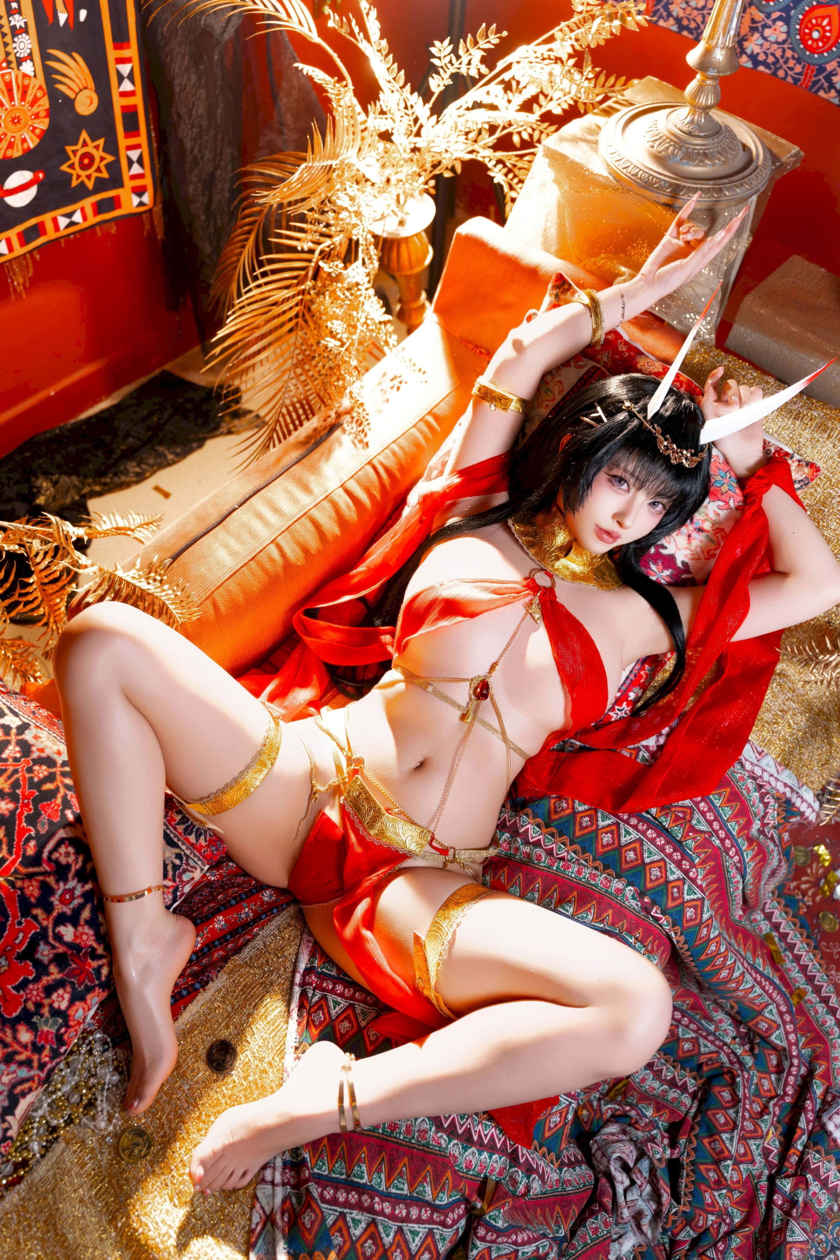 Shimizu Yuno - Vũ công Azur Lane Noshiro