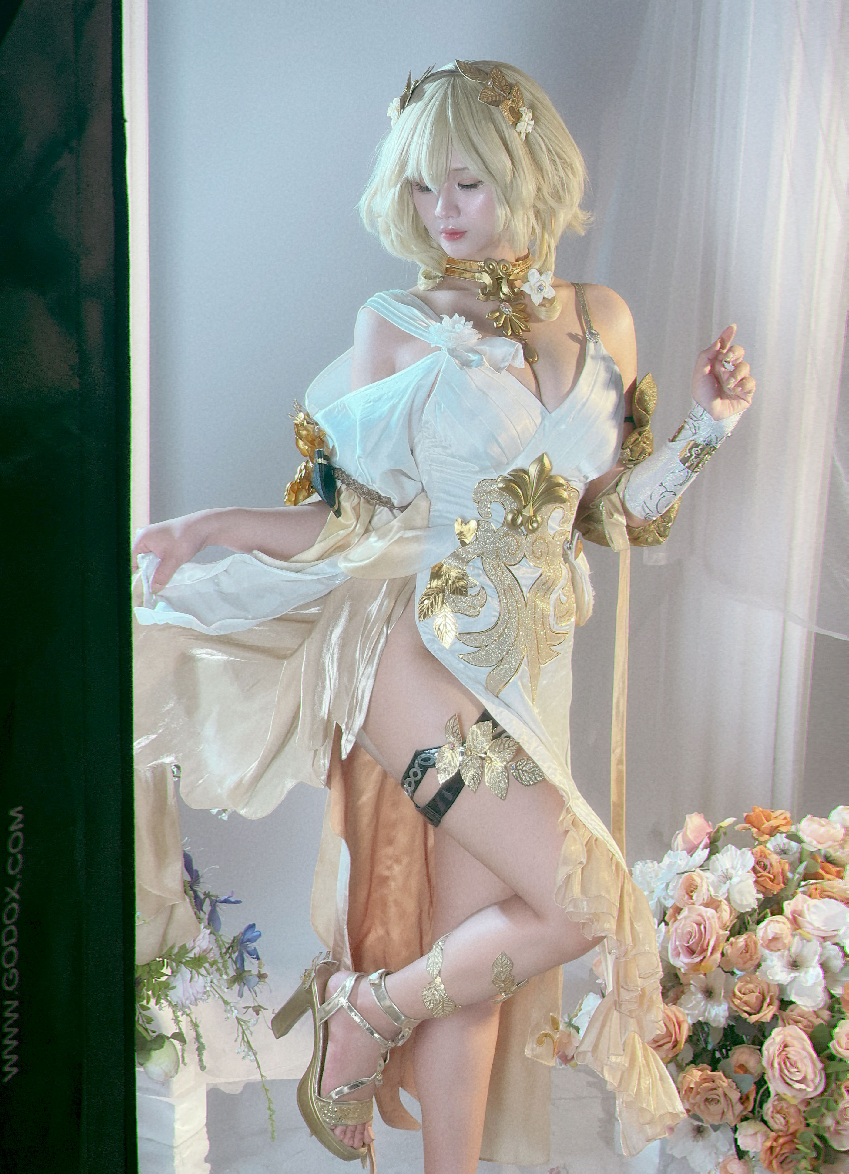 Pyoncos - Aglaea (Honkai: Đường sắt ngôi sao)