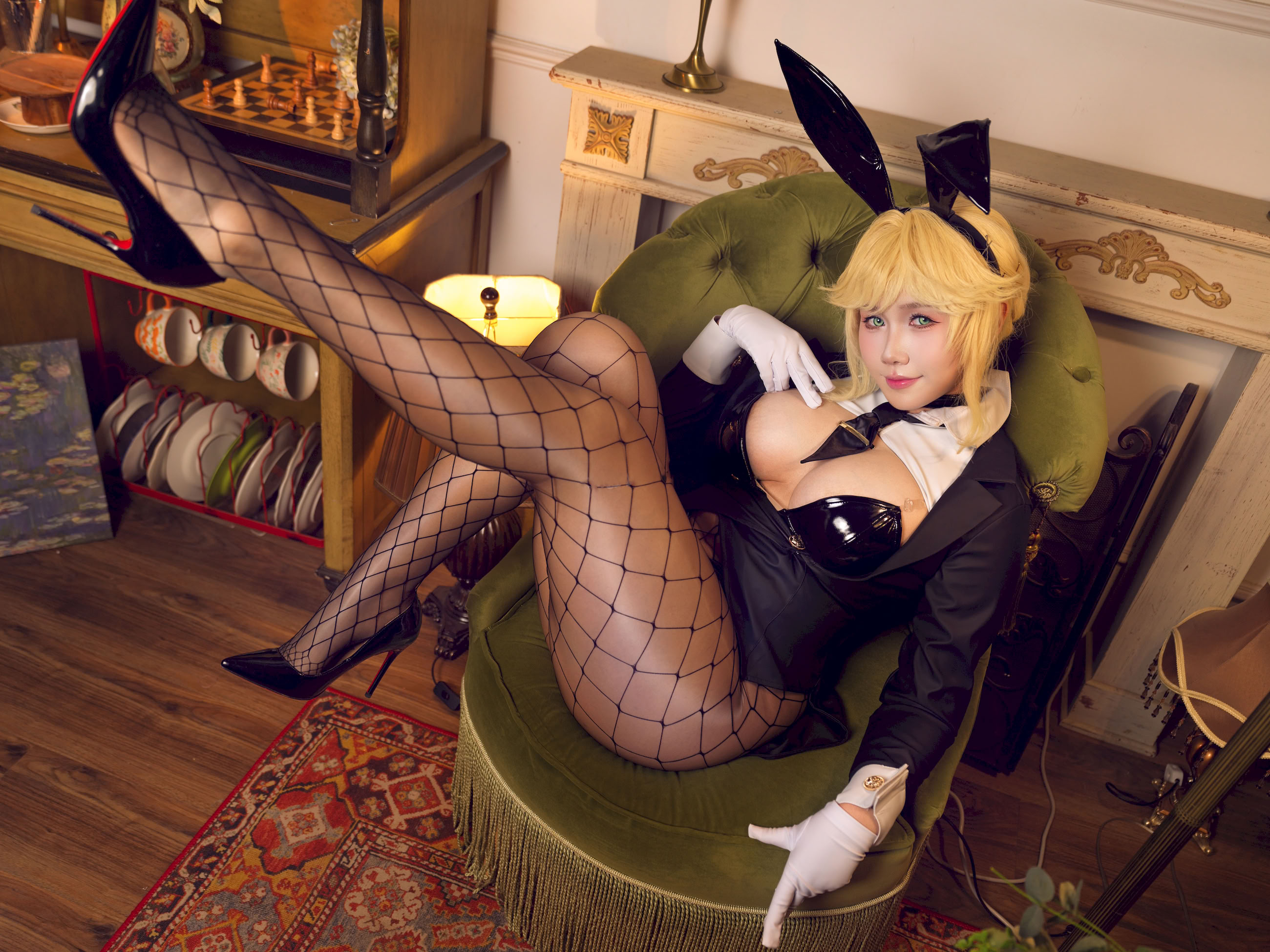 Mahua Jiang - Nữ thần chiến thắng: Nikki Ed Bunny Girl