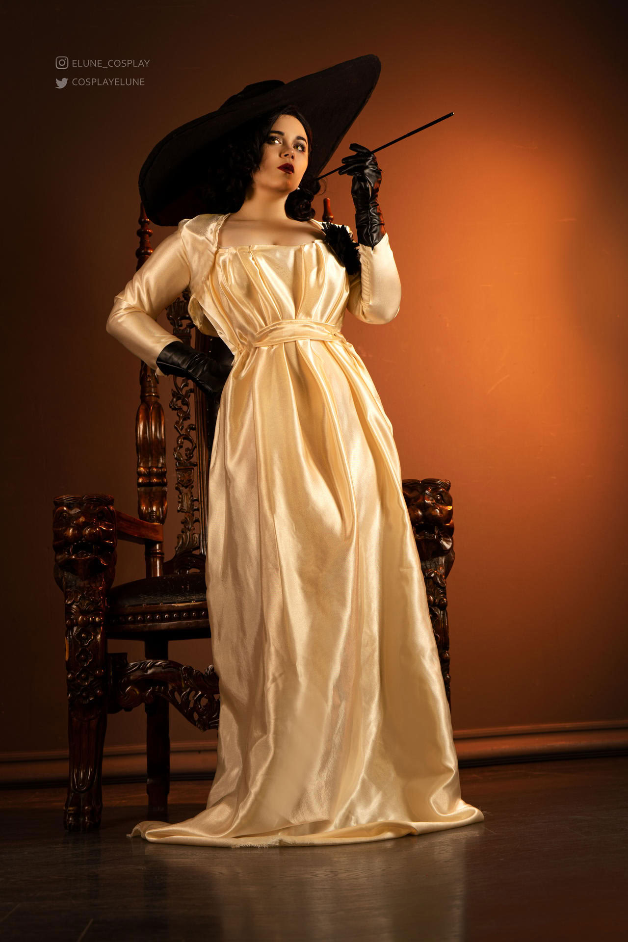 Elune - Quý cô Dimitrescu