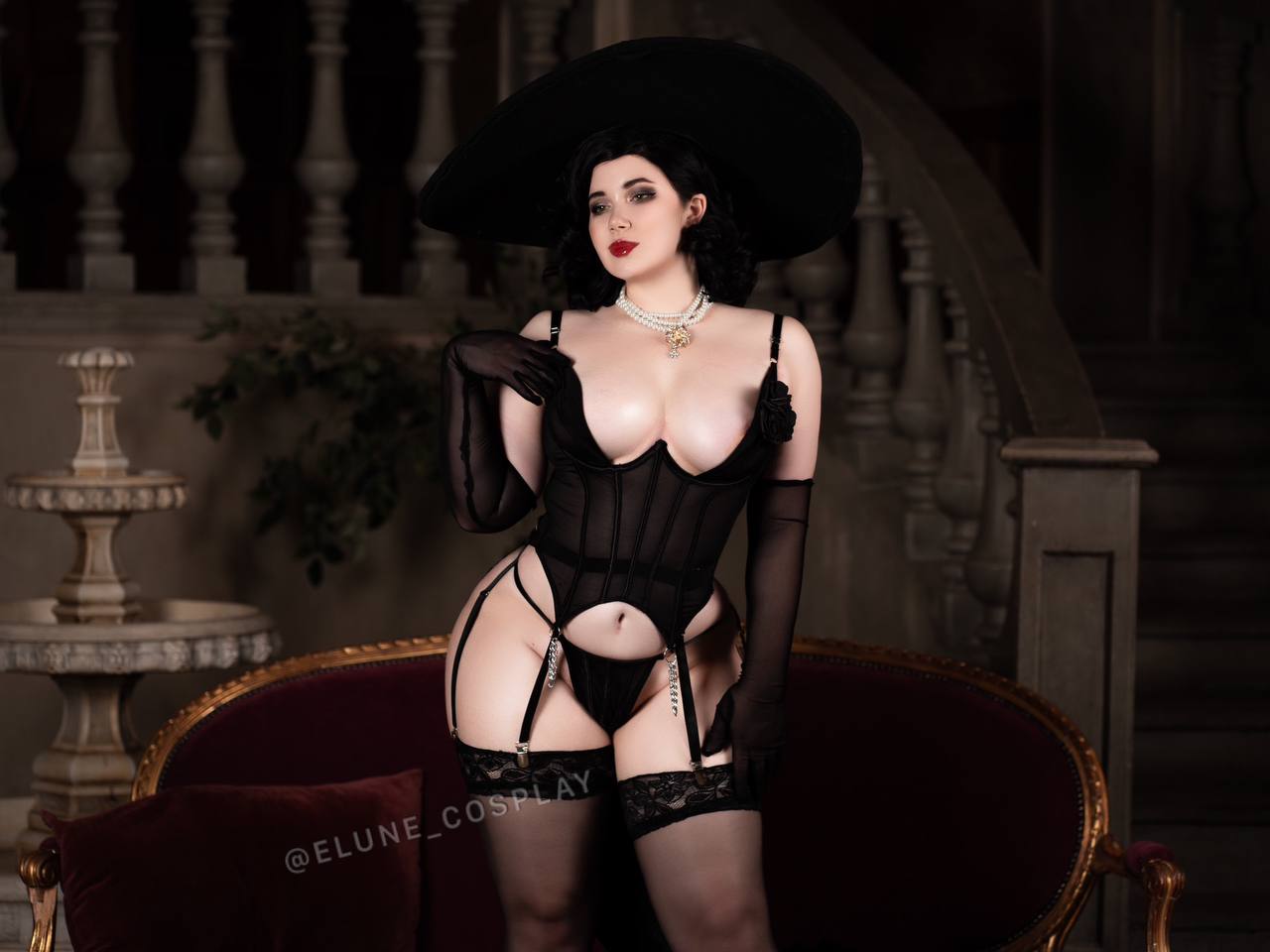 Elune - Quý cô Dimitrescu