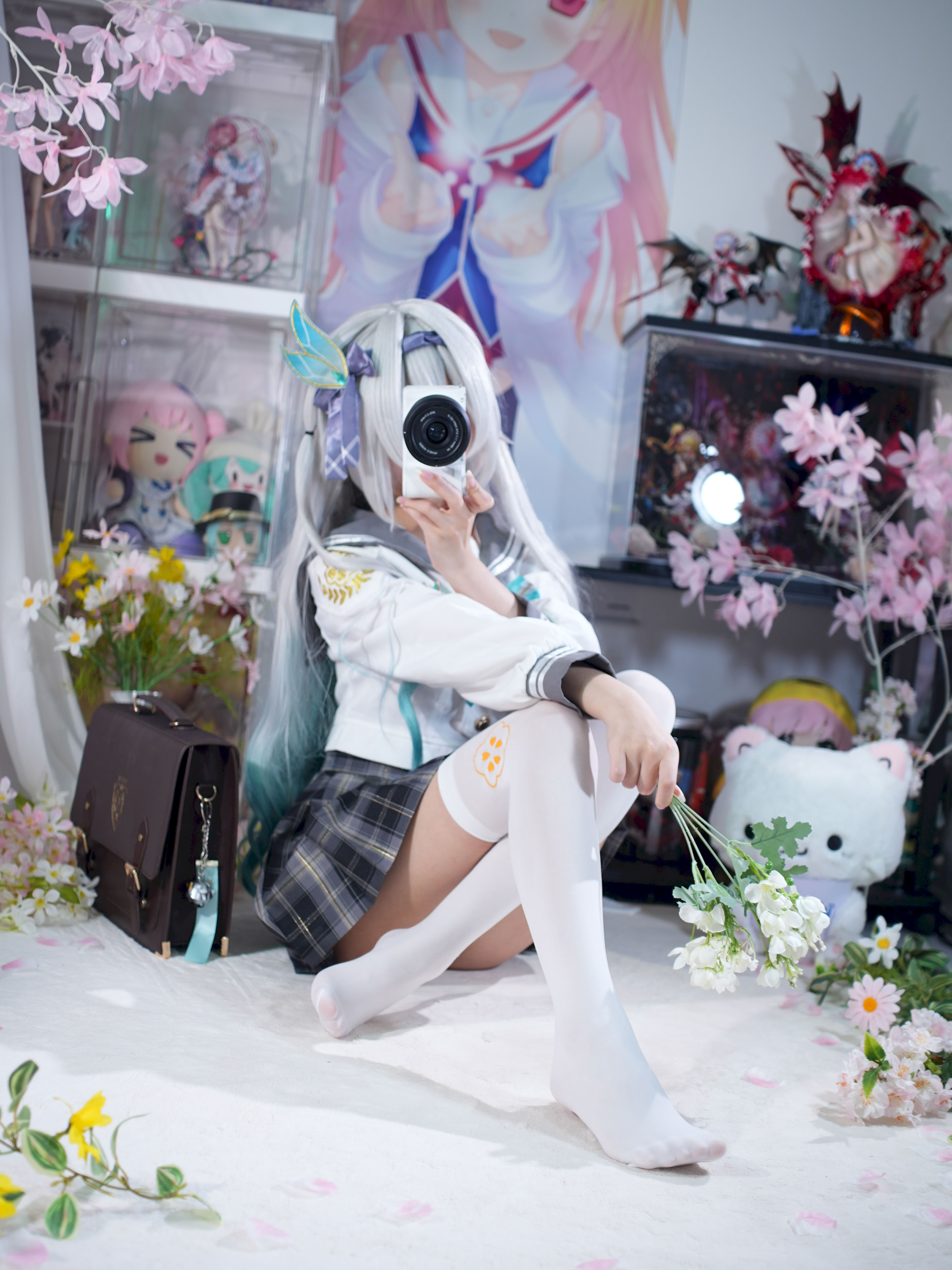 White Oak Shirly - Quà lưu niệm mùa xuân đom đóm (Honkai: Star Dome Railway)